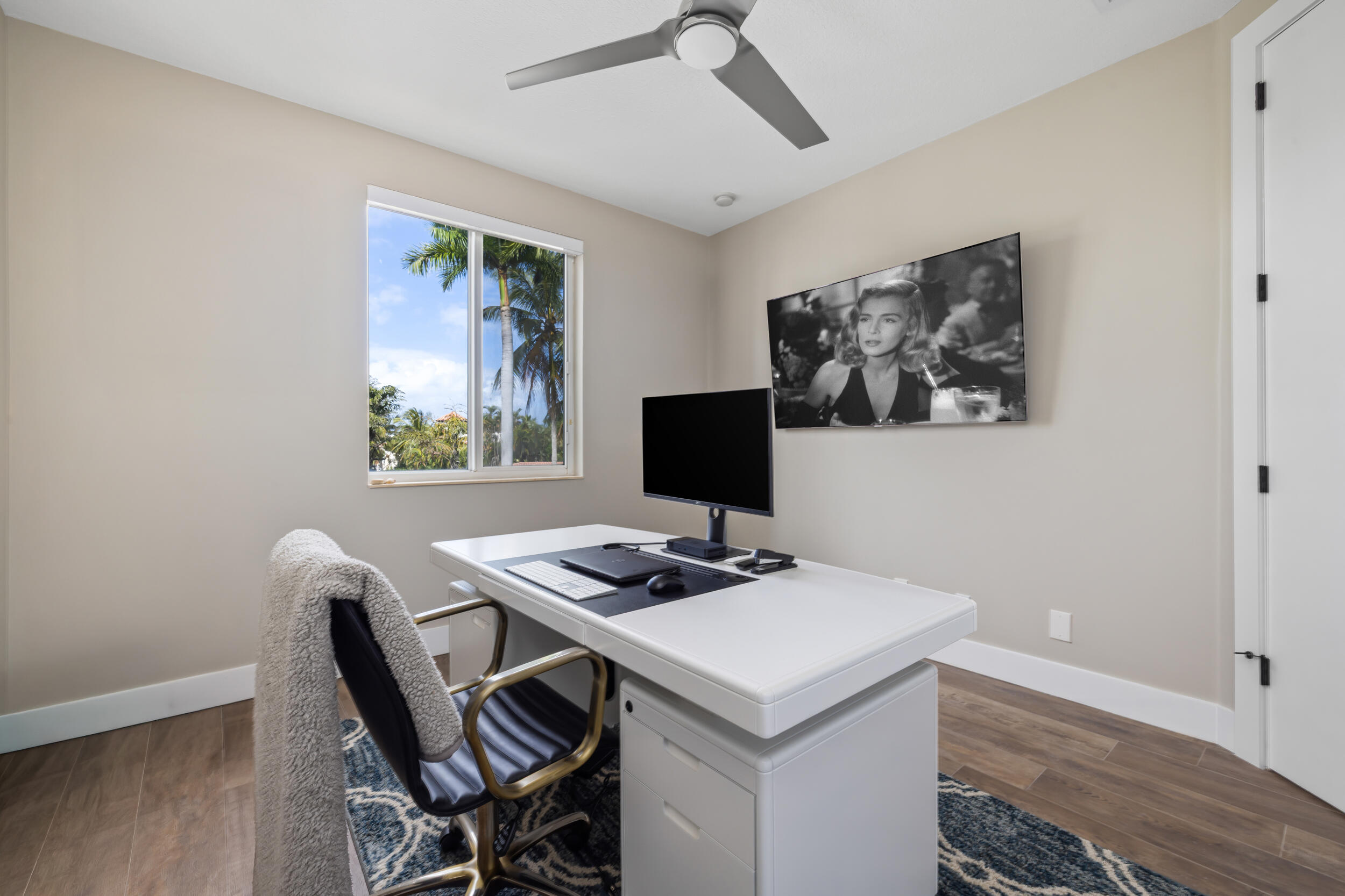3041 Waterside Circle