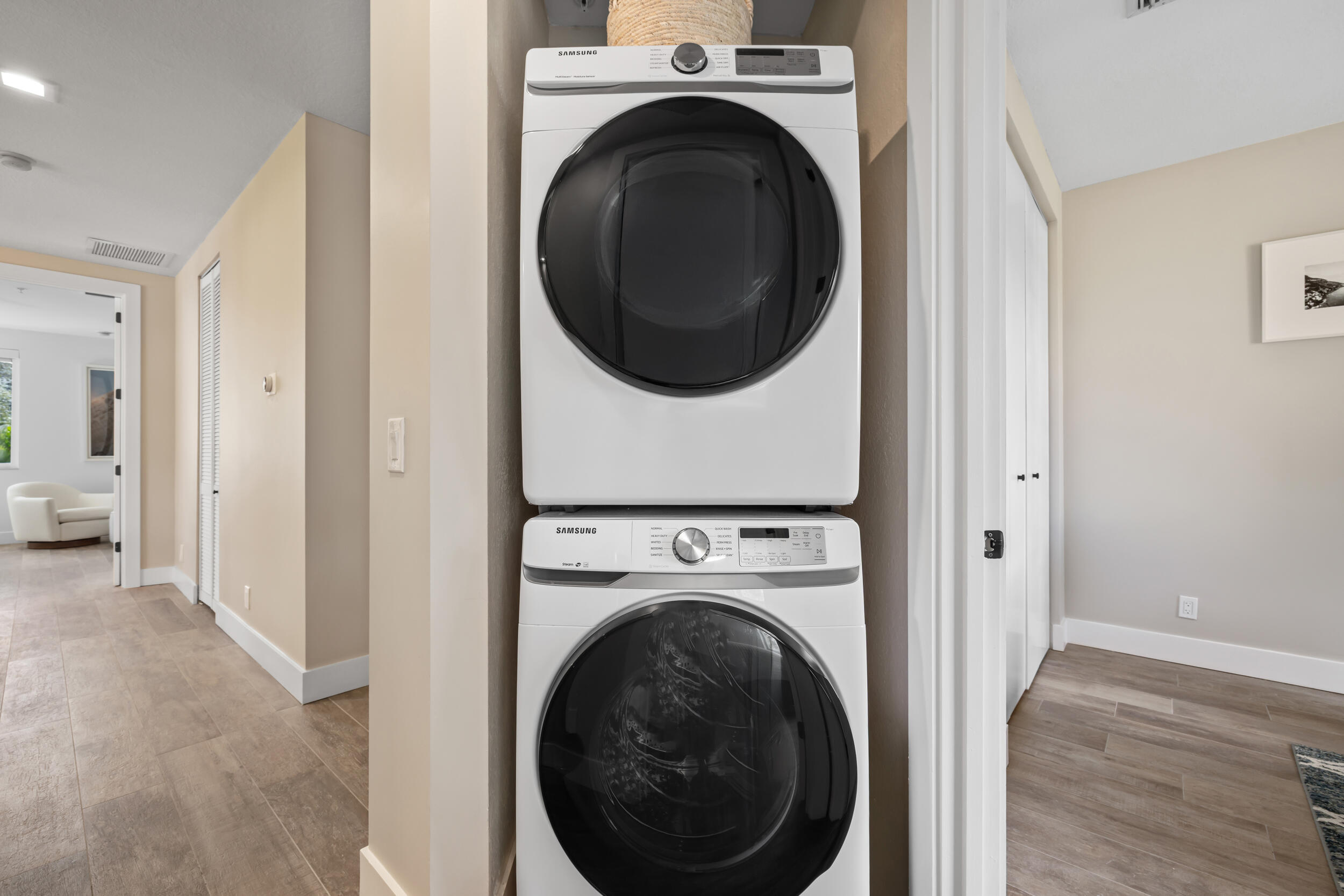 3041 Waterside Circle