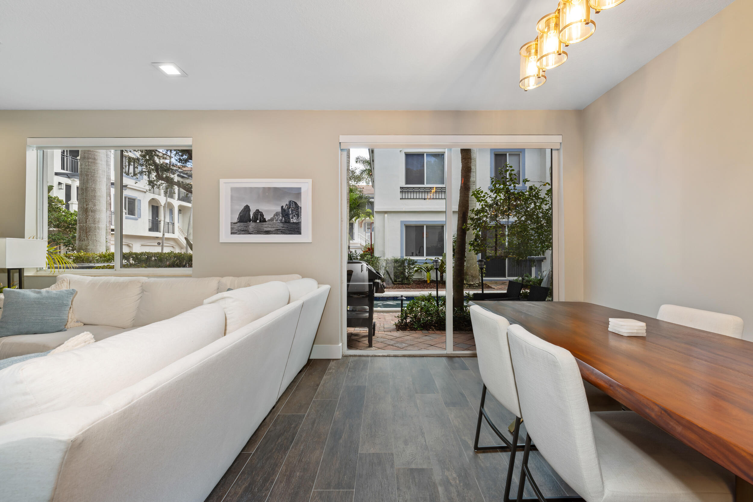 3041 Waterside Circle