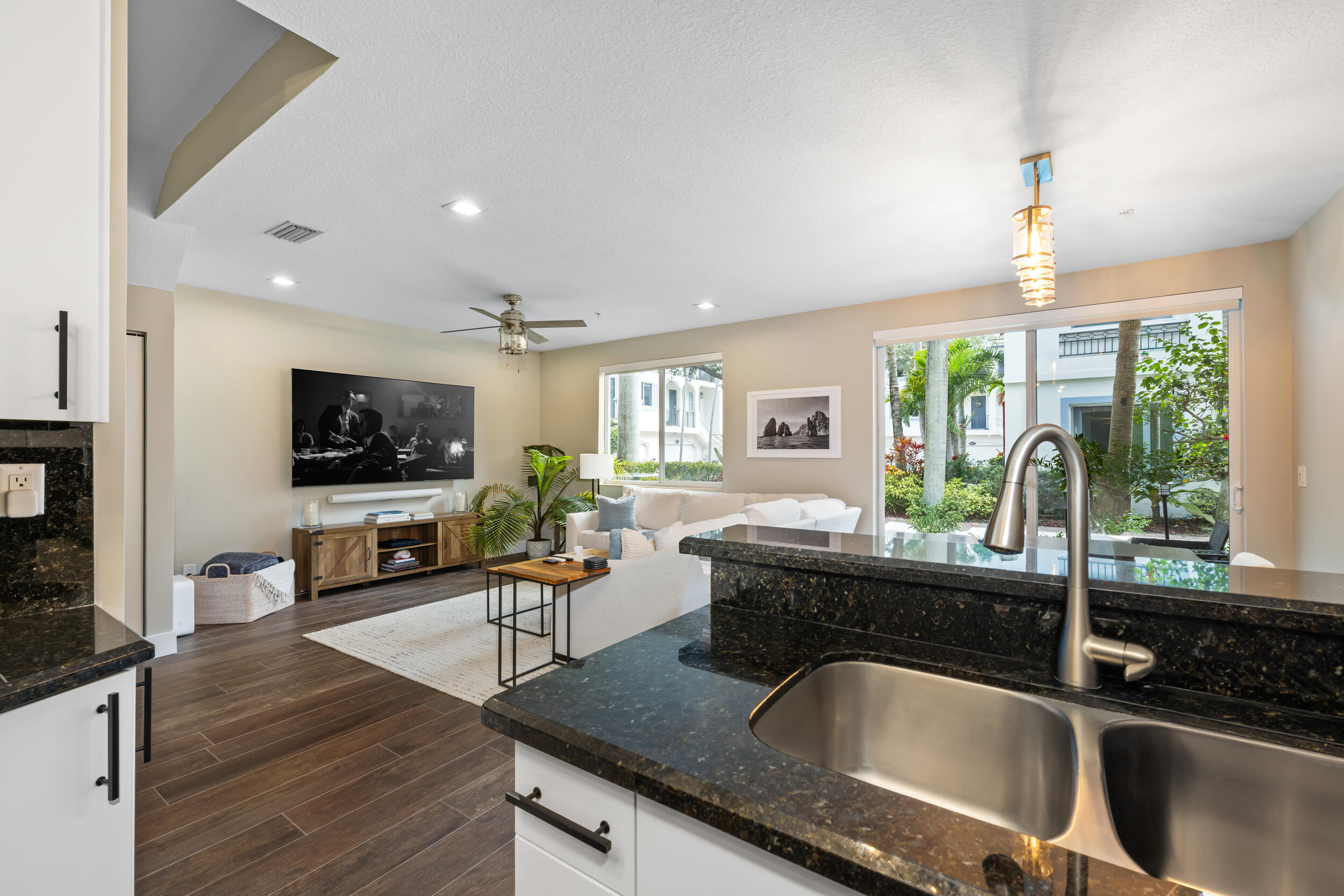 3041 Waterside Circle