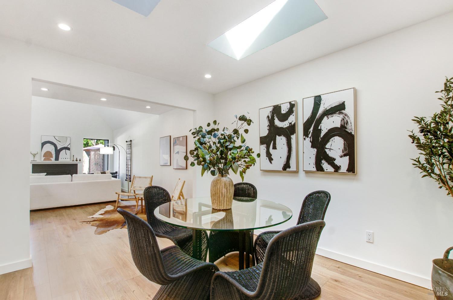 1317 Avenida Sebastiani