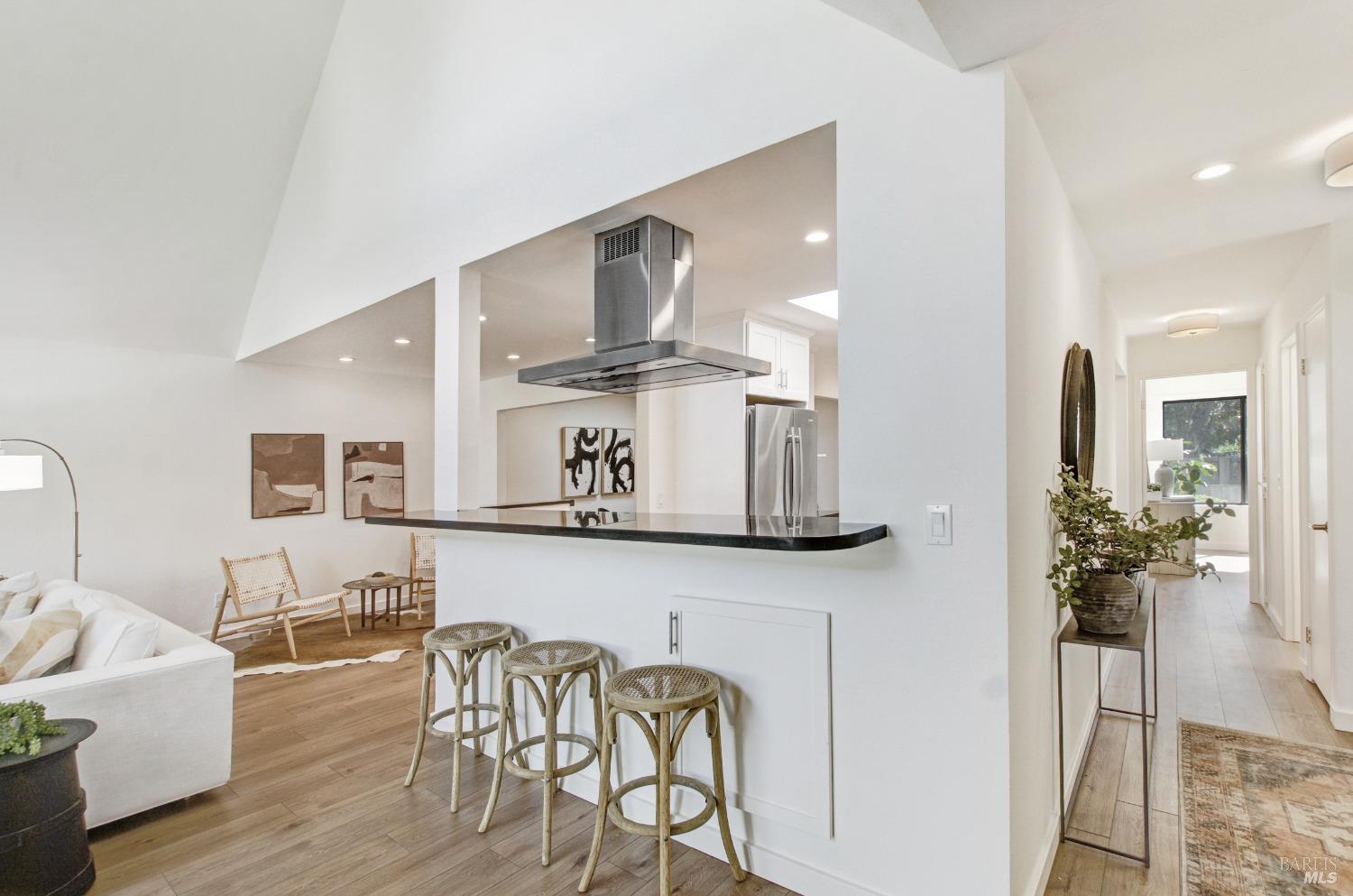 1317 Avenida Sebastiani