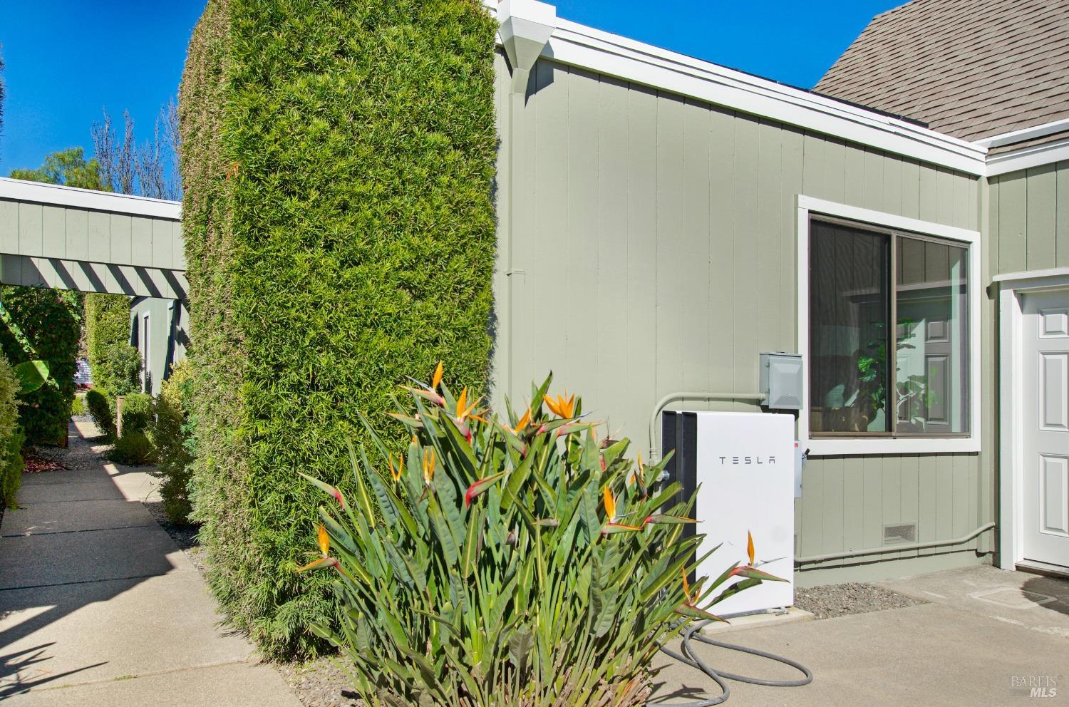 1317 Avenida Sebastiani