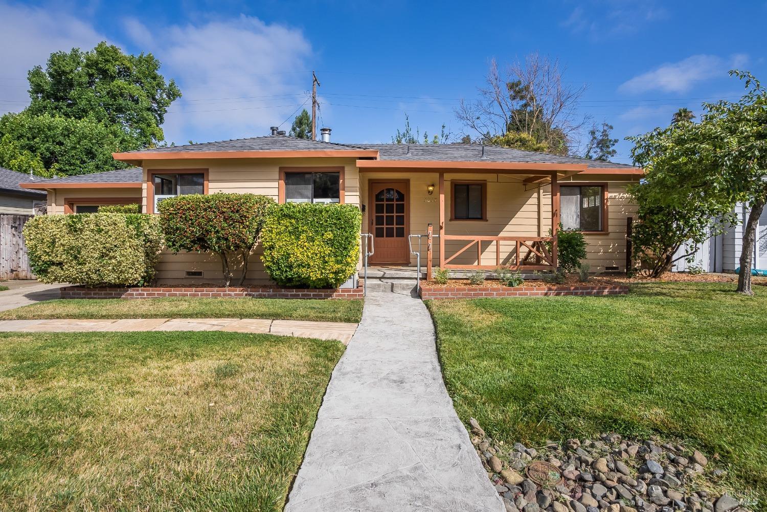 3037 Midway Dr