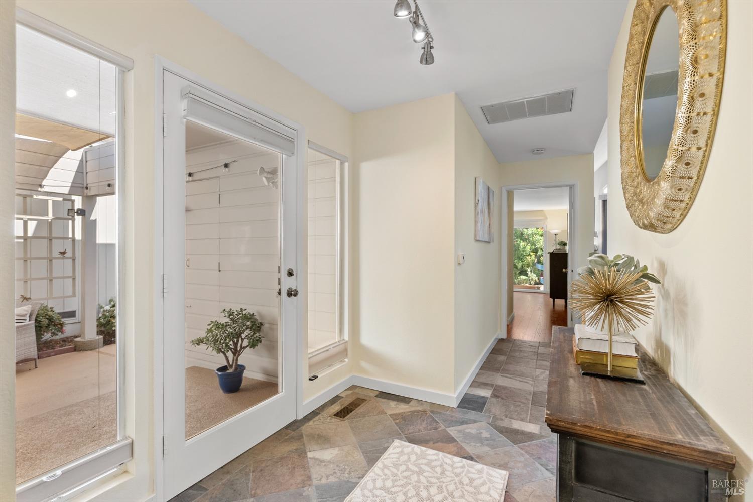 1363 Avenida Sebastiani