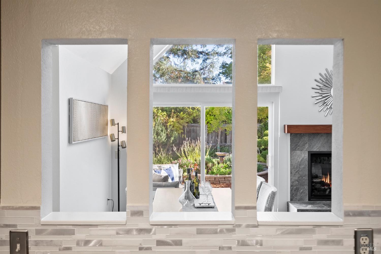 1363 Avenida Sebastiani