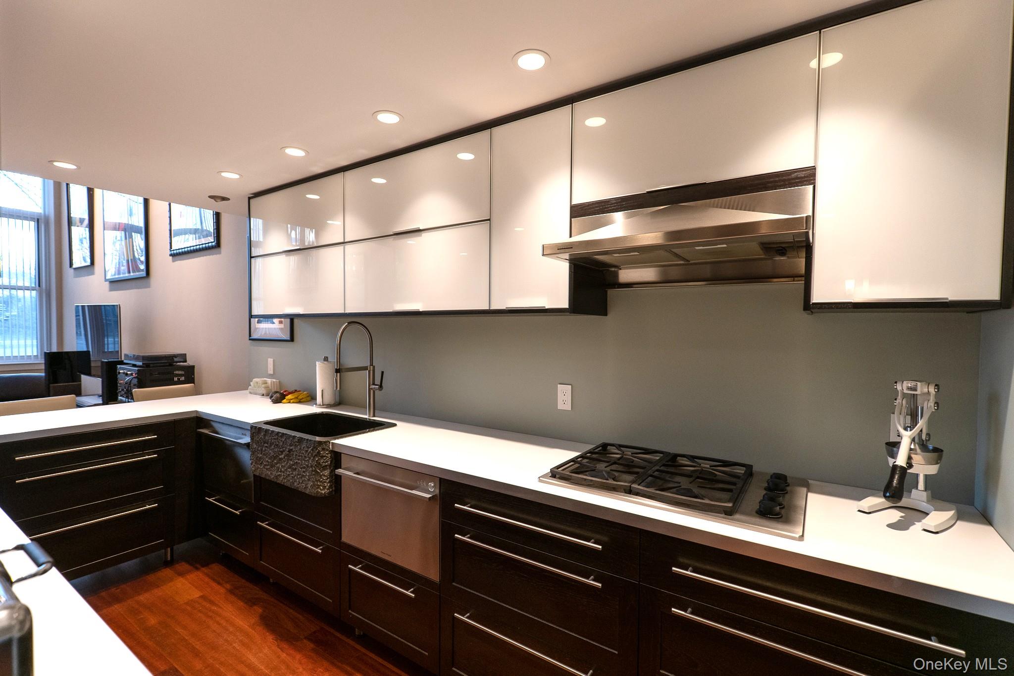 1 Landmark Square Unit: 103