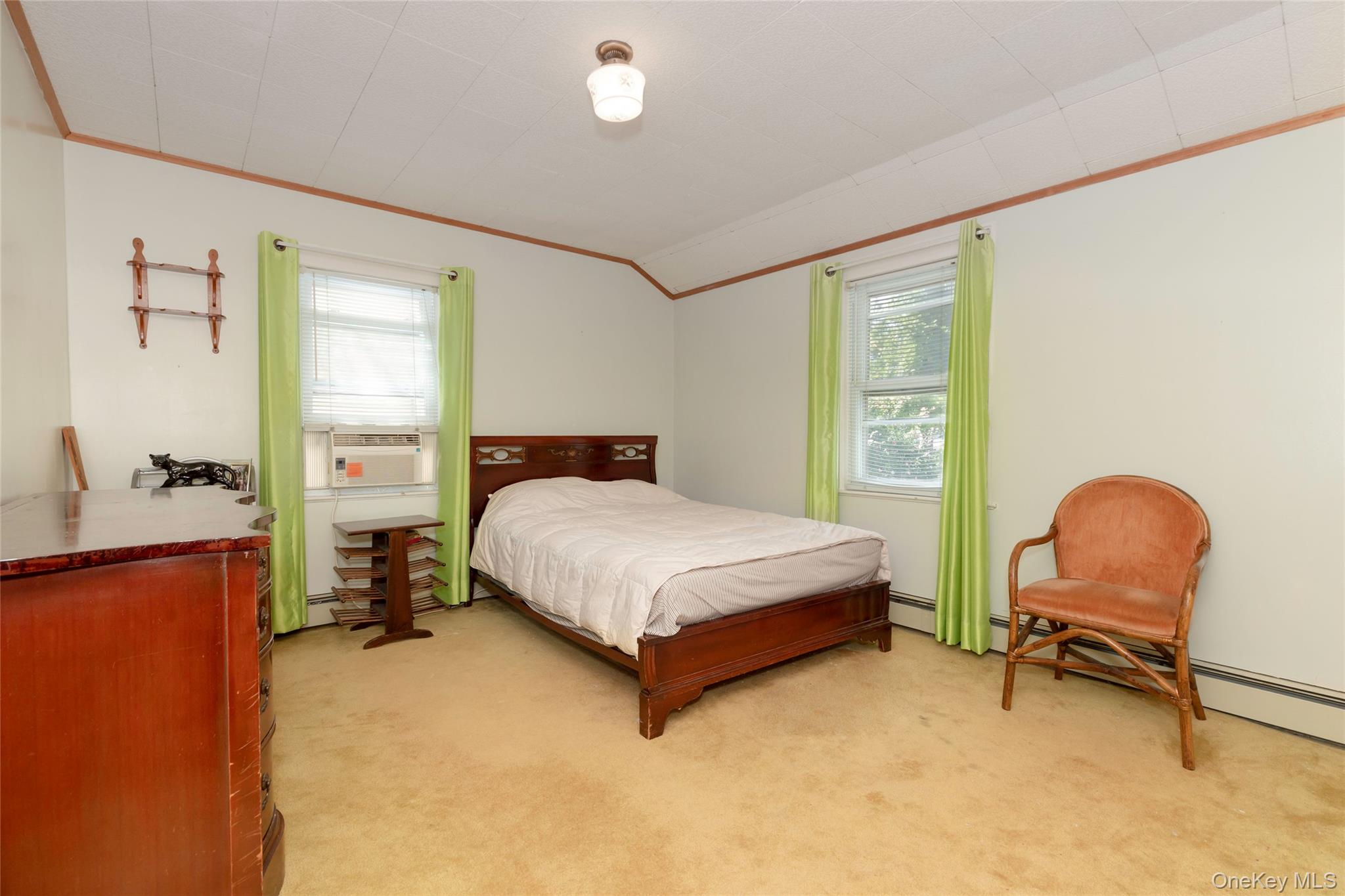 531 1/2 Willett Avenue