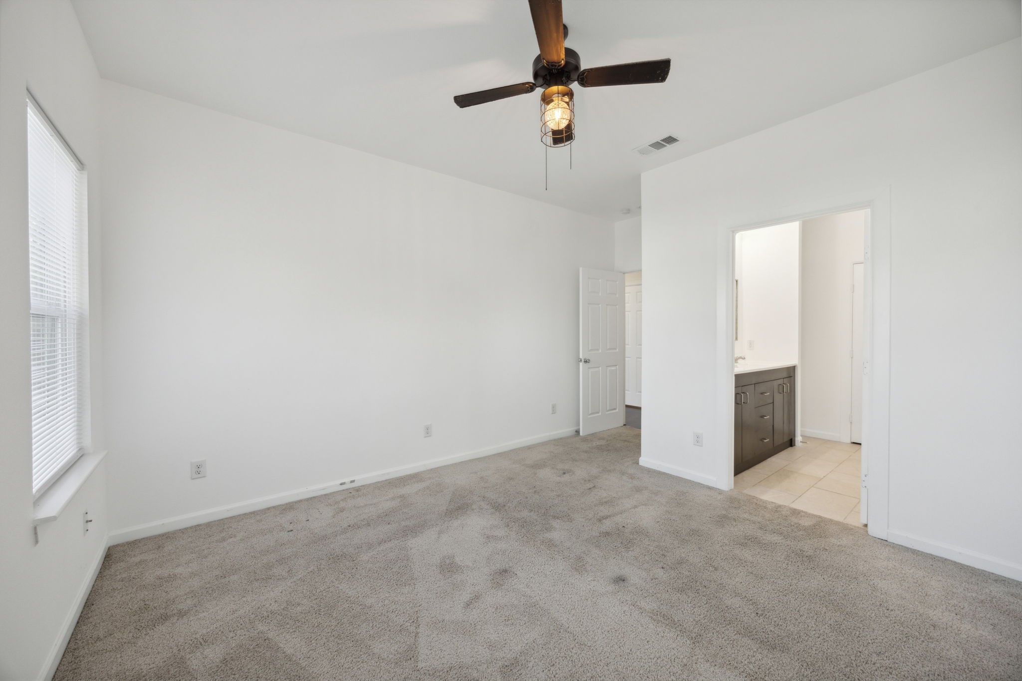 1209 E Cannon Street