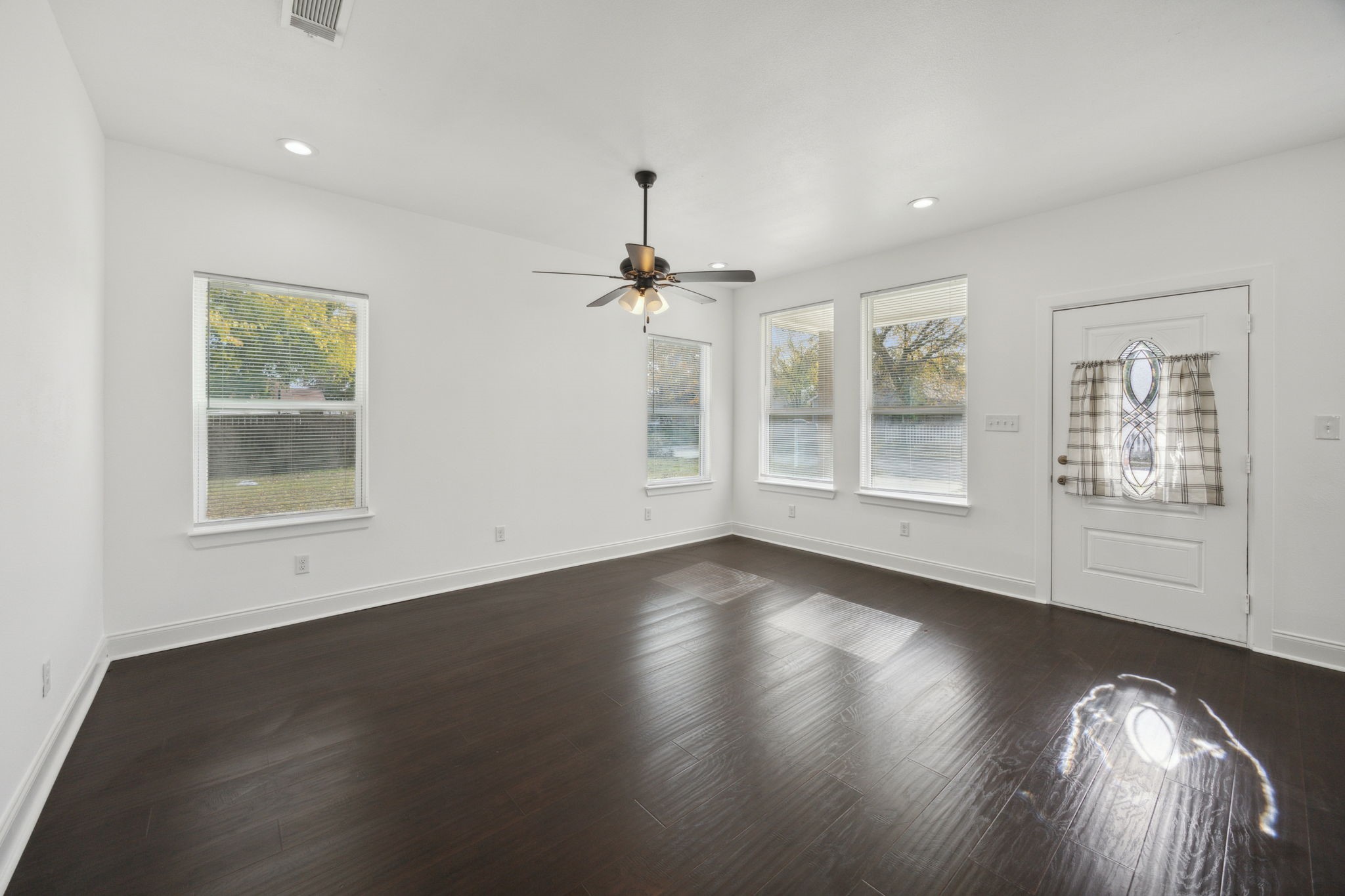 1209 E Cannon Street