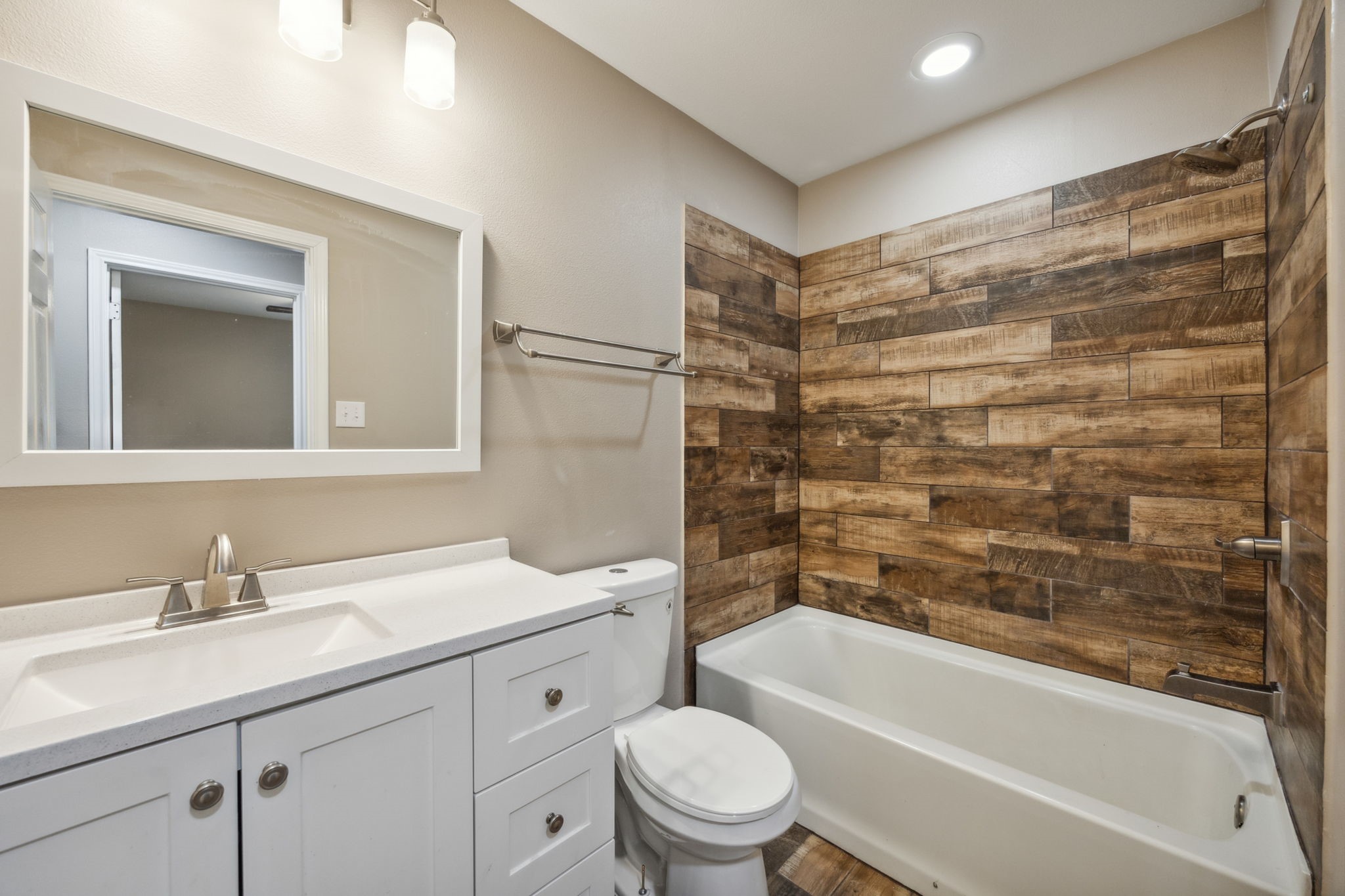 1132 E Cannon Street