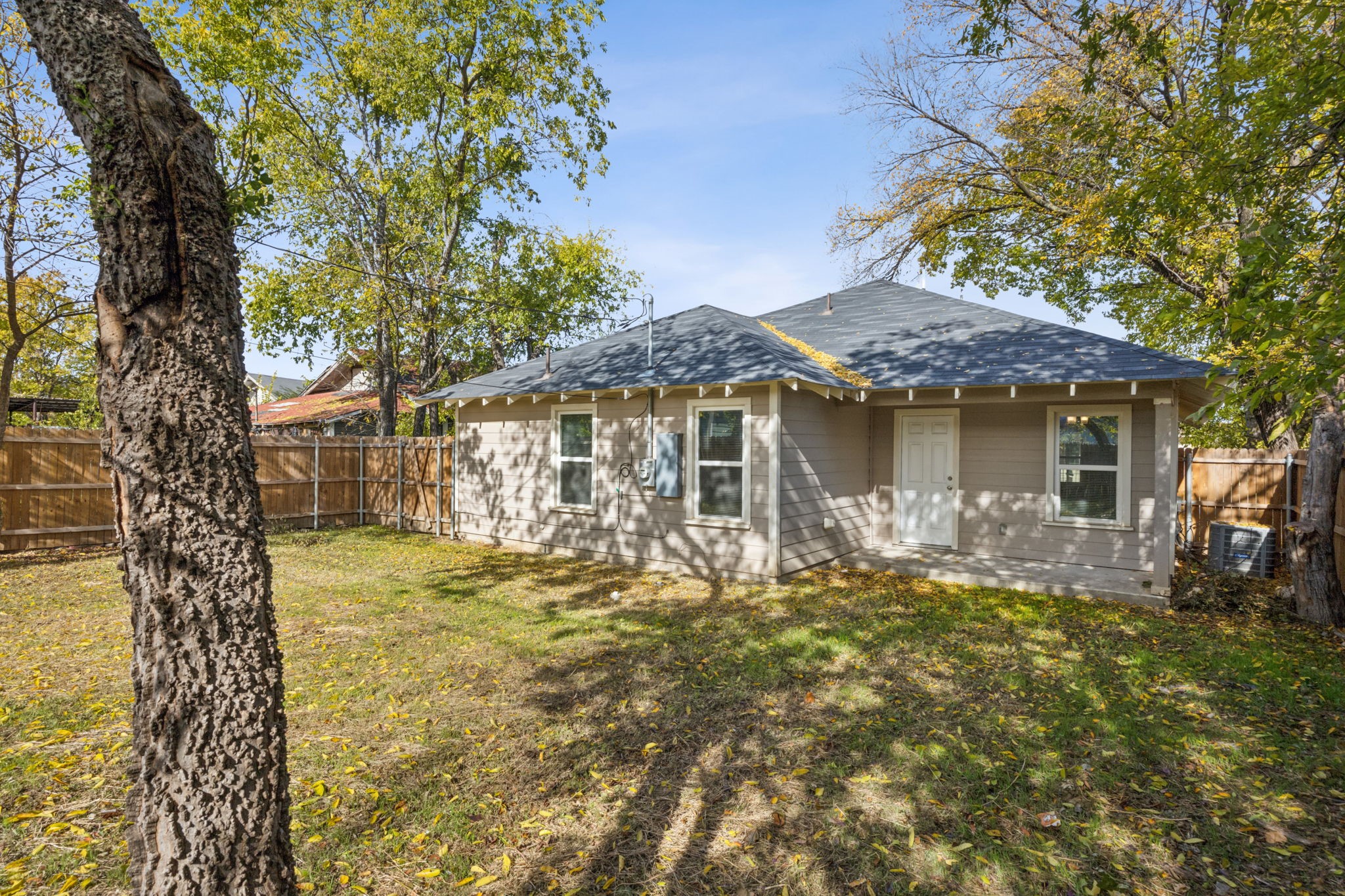 1132 E Cannon Street