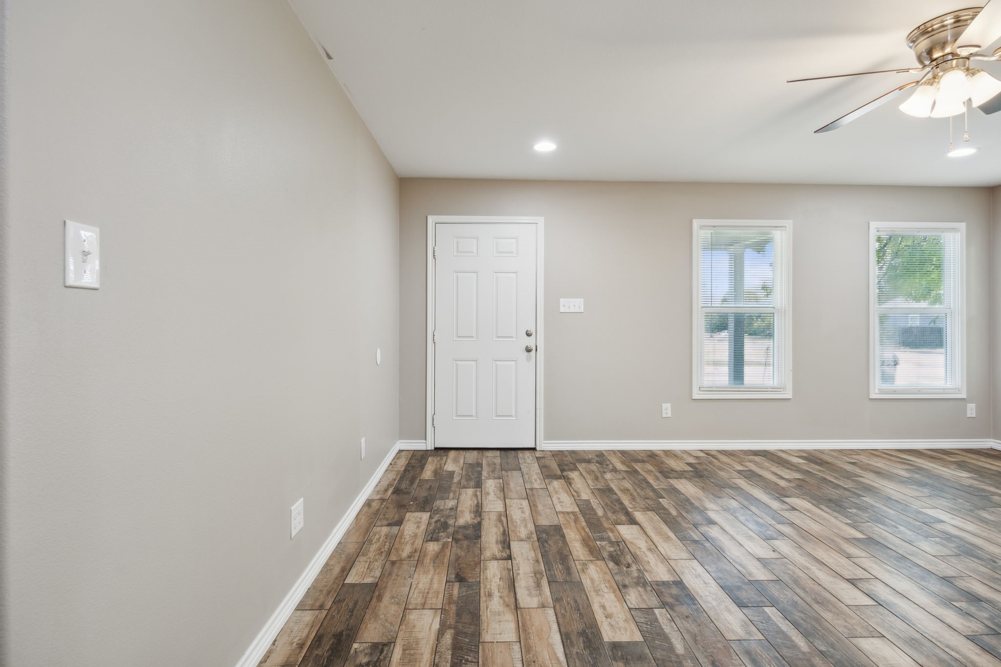 1132 E Cannon Street