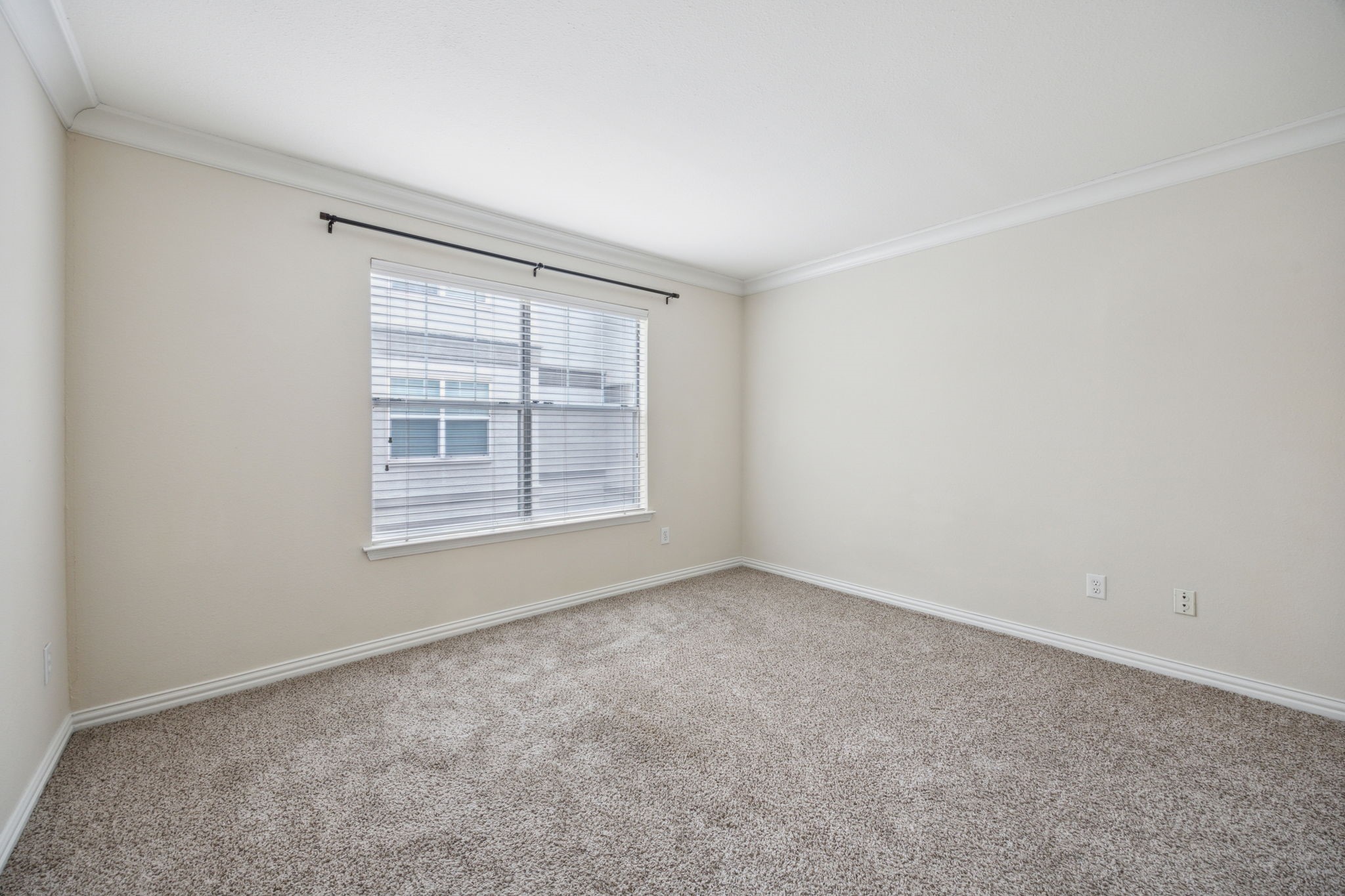 2201 Wolf Street 2104