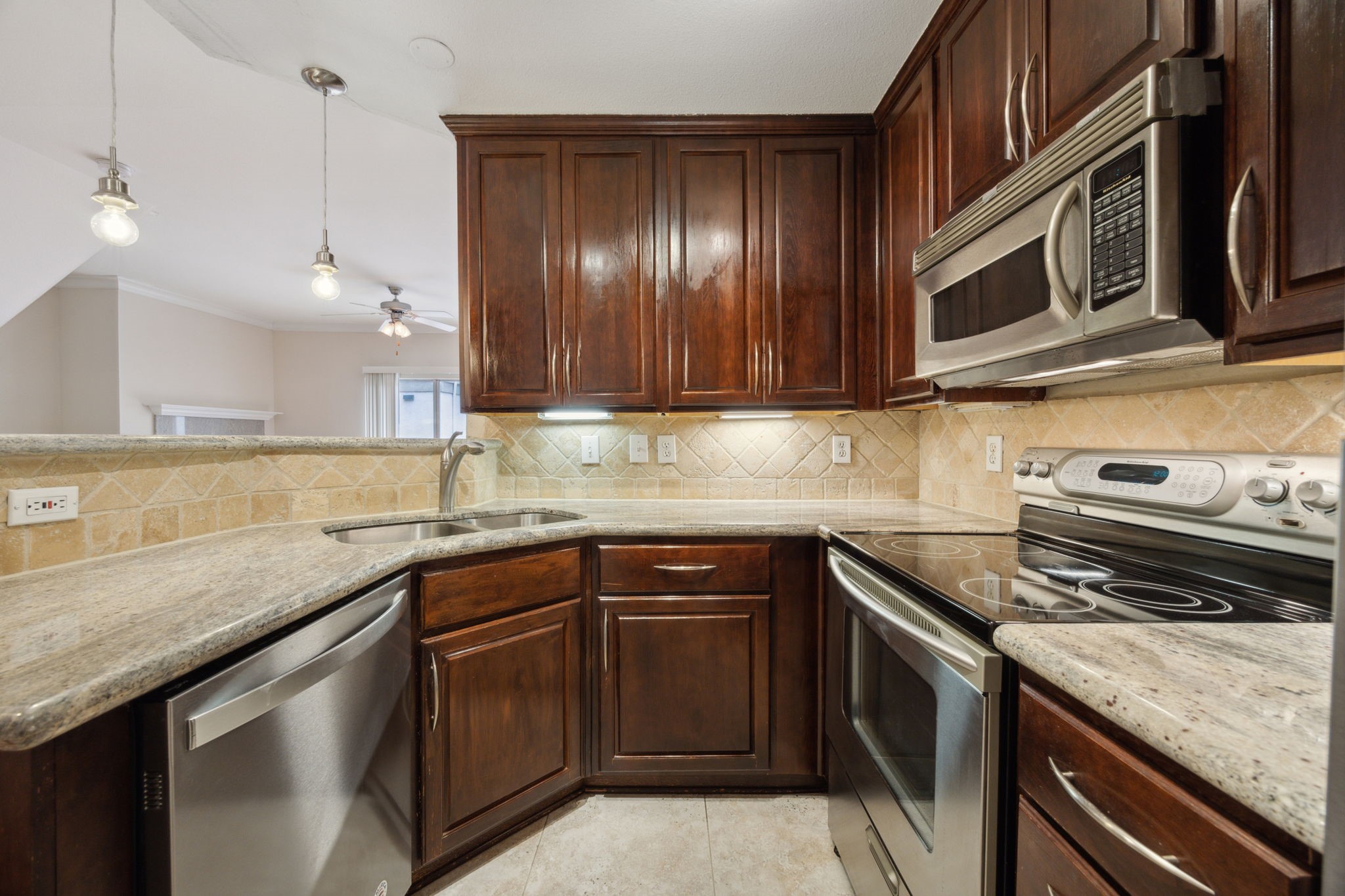 2201 Wolf Street 2104