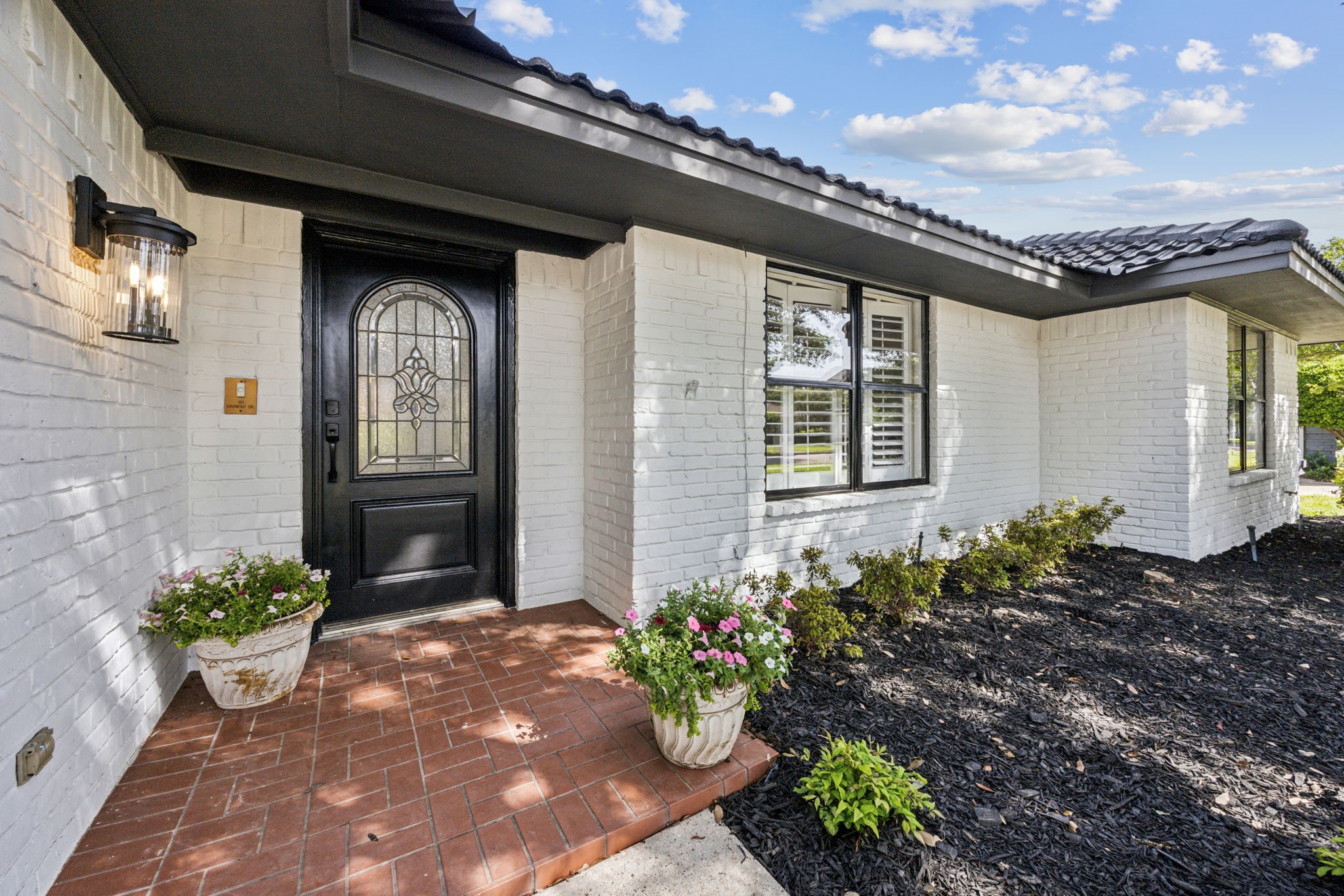 101 Oakmont Drive