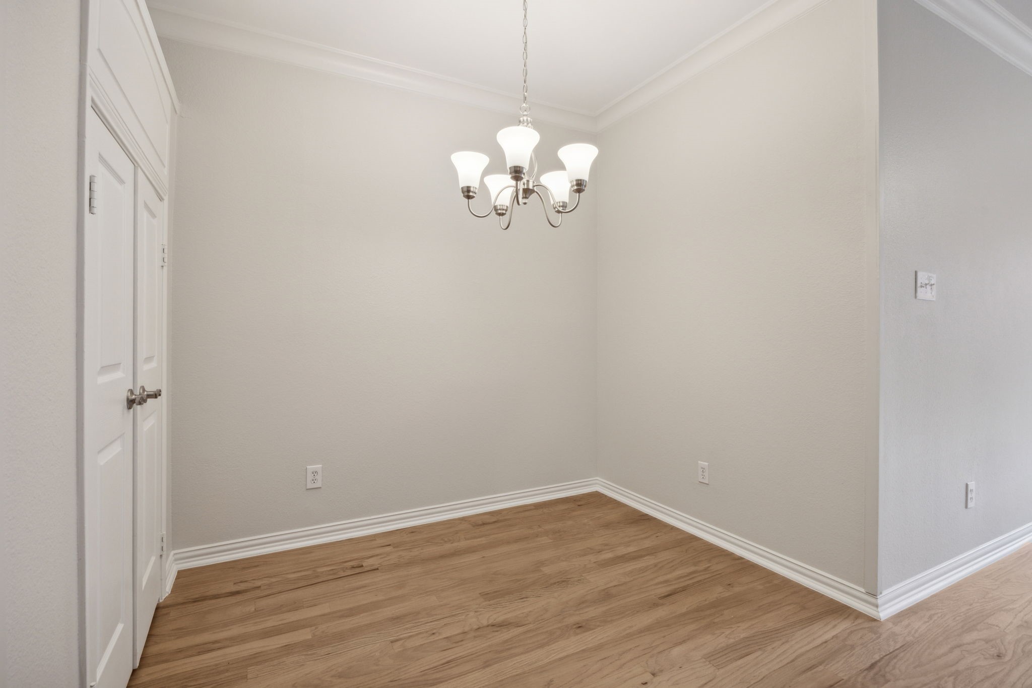 2201 Wolf Street 5104