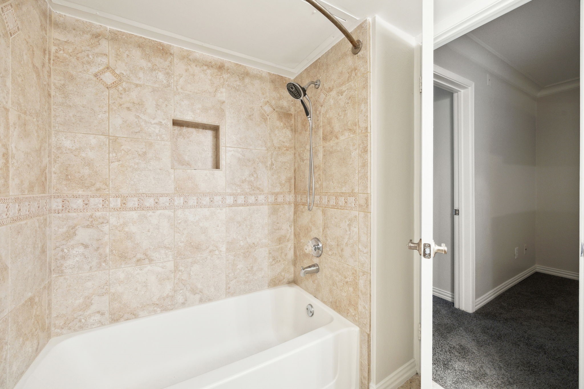 2201 Wolf Street 5104