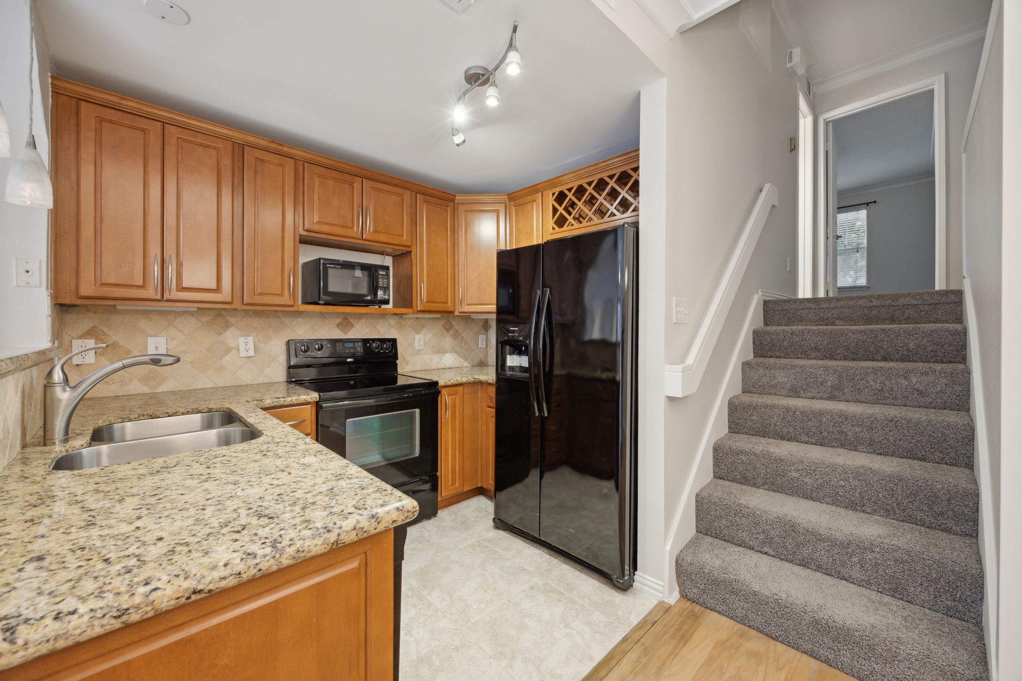 2201 Wolf Street 5104