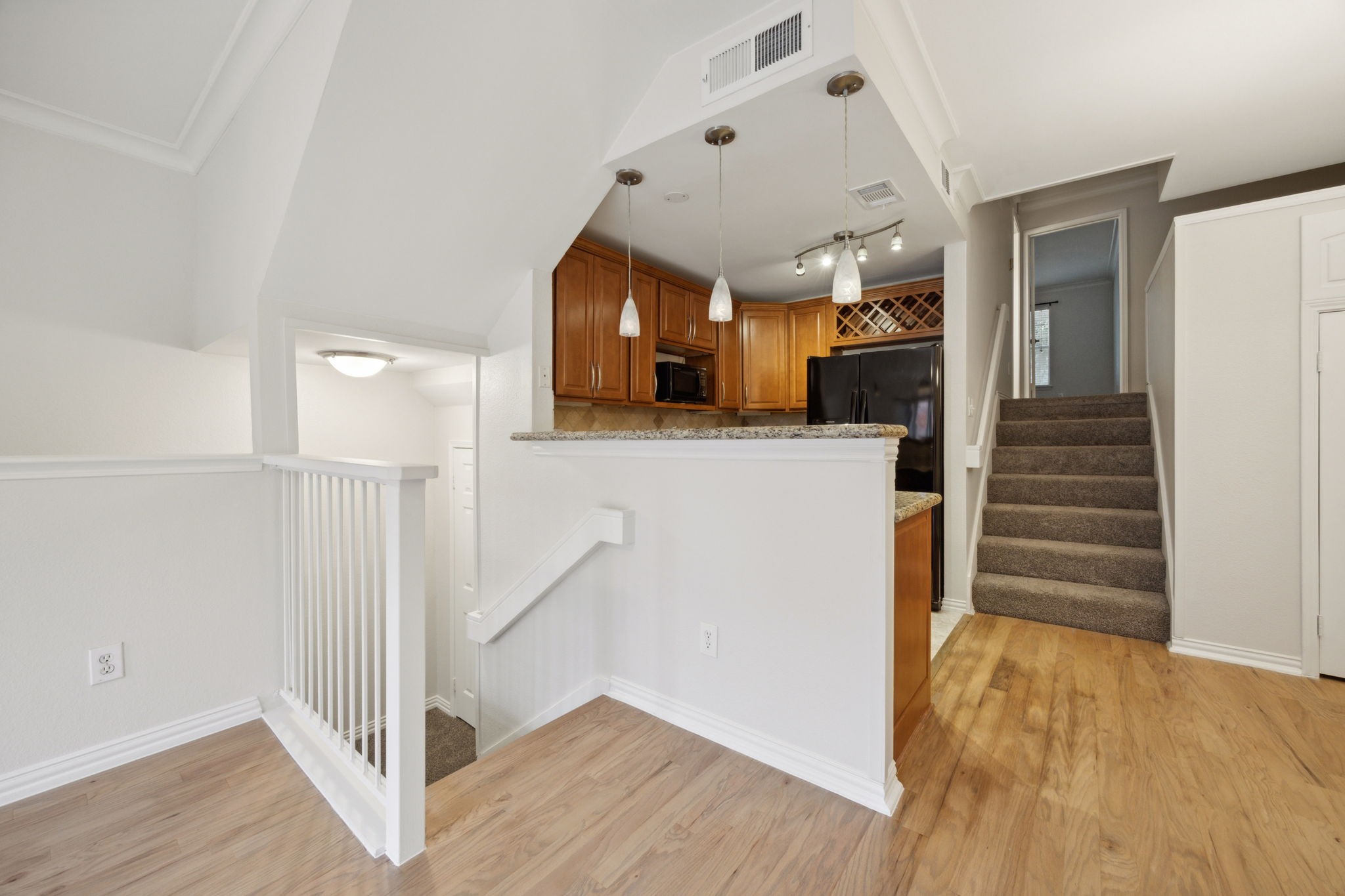 2201 Wolf Street 5104