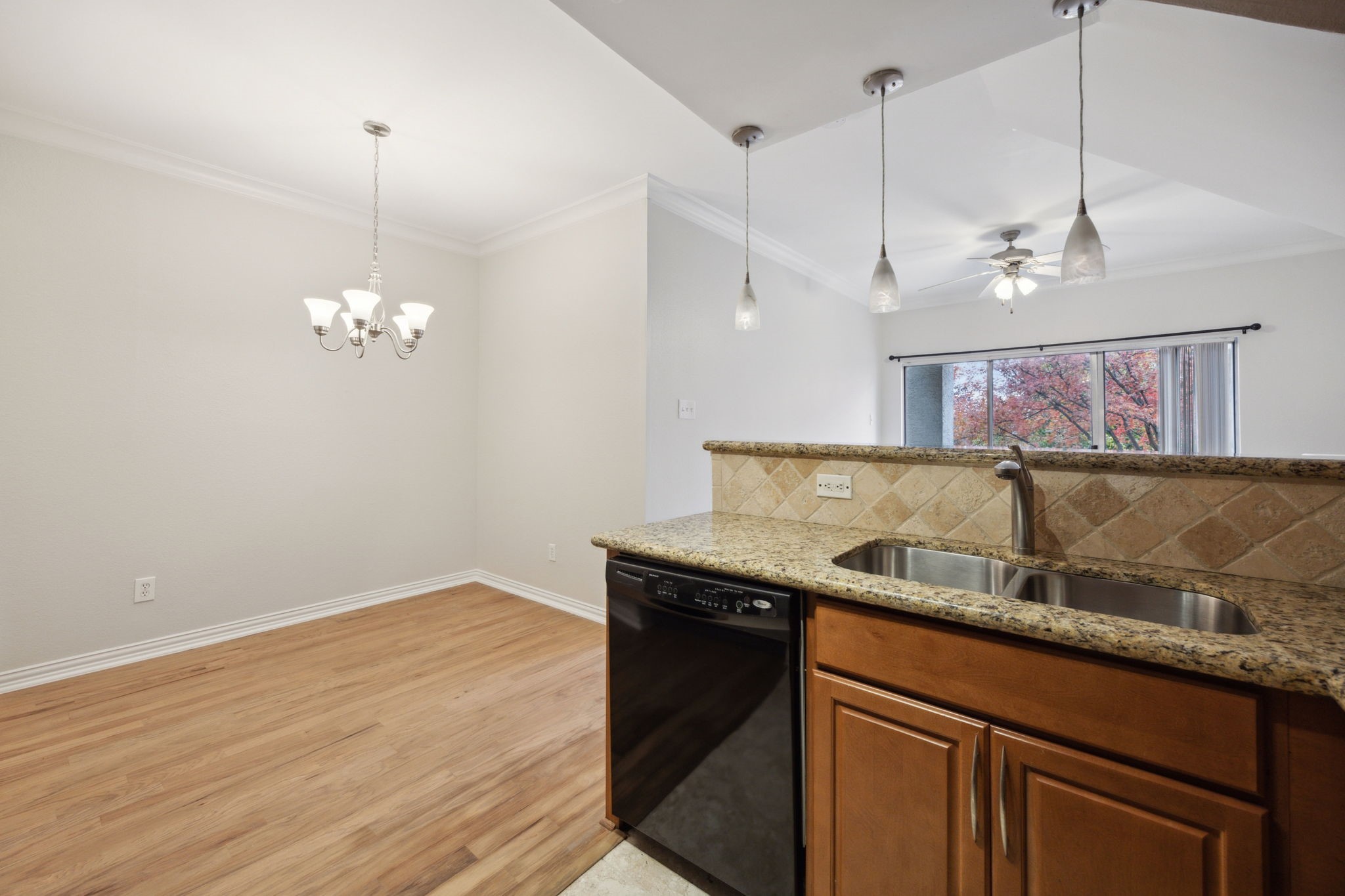 2201 Wolf Street 5104