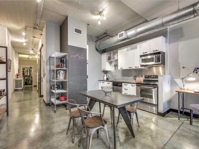 1122 Jackson Street 320