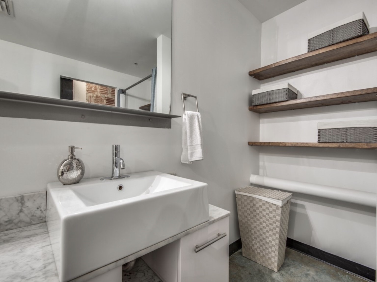 1122 Jackson Street 320