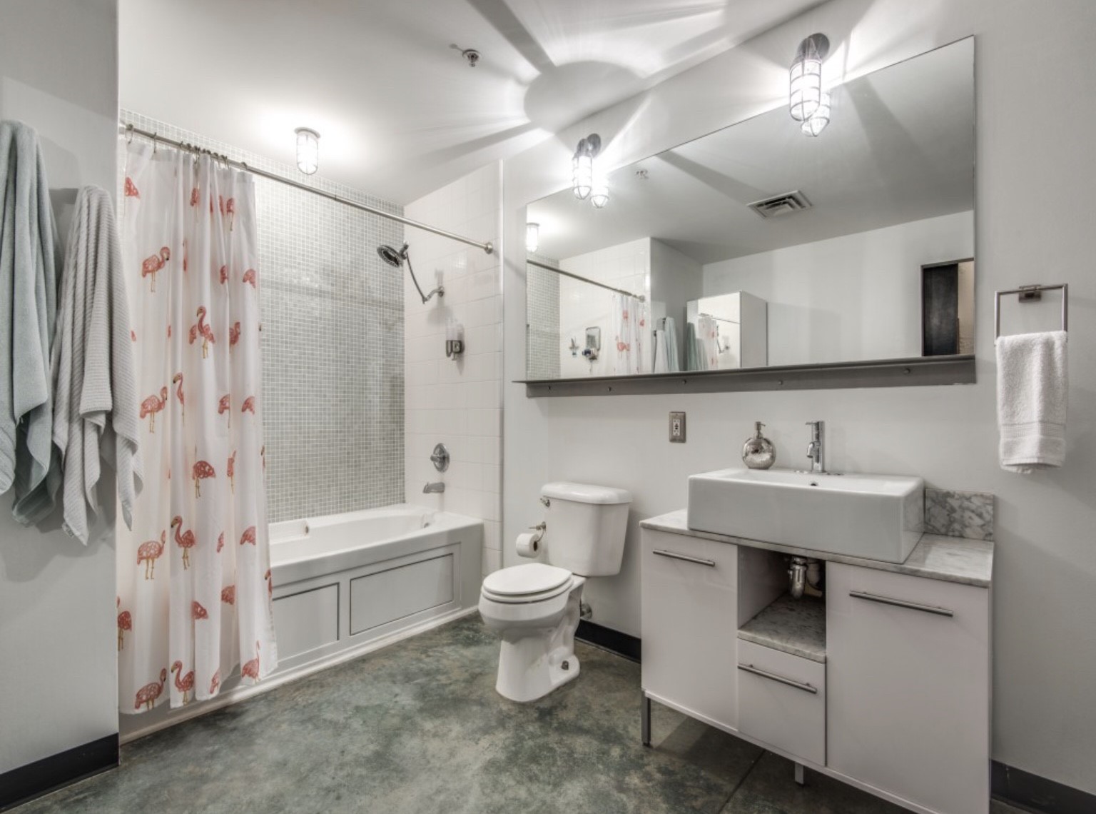 1122 Jackson Street 320