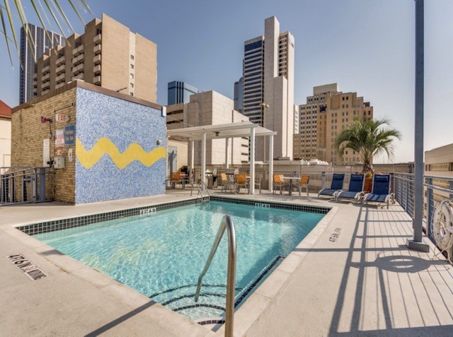 1122 Jackson Street 320