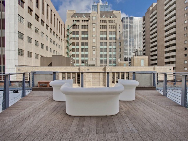 1122 Jackson Street 320