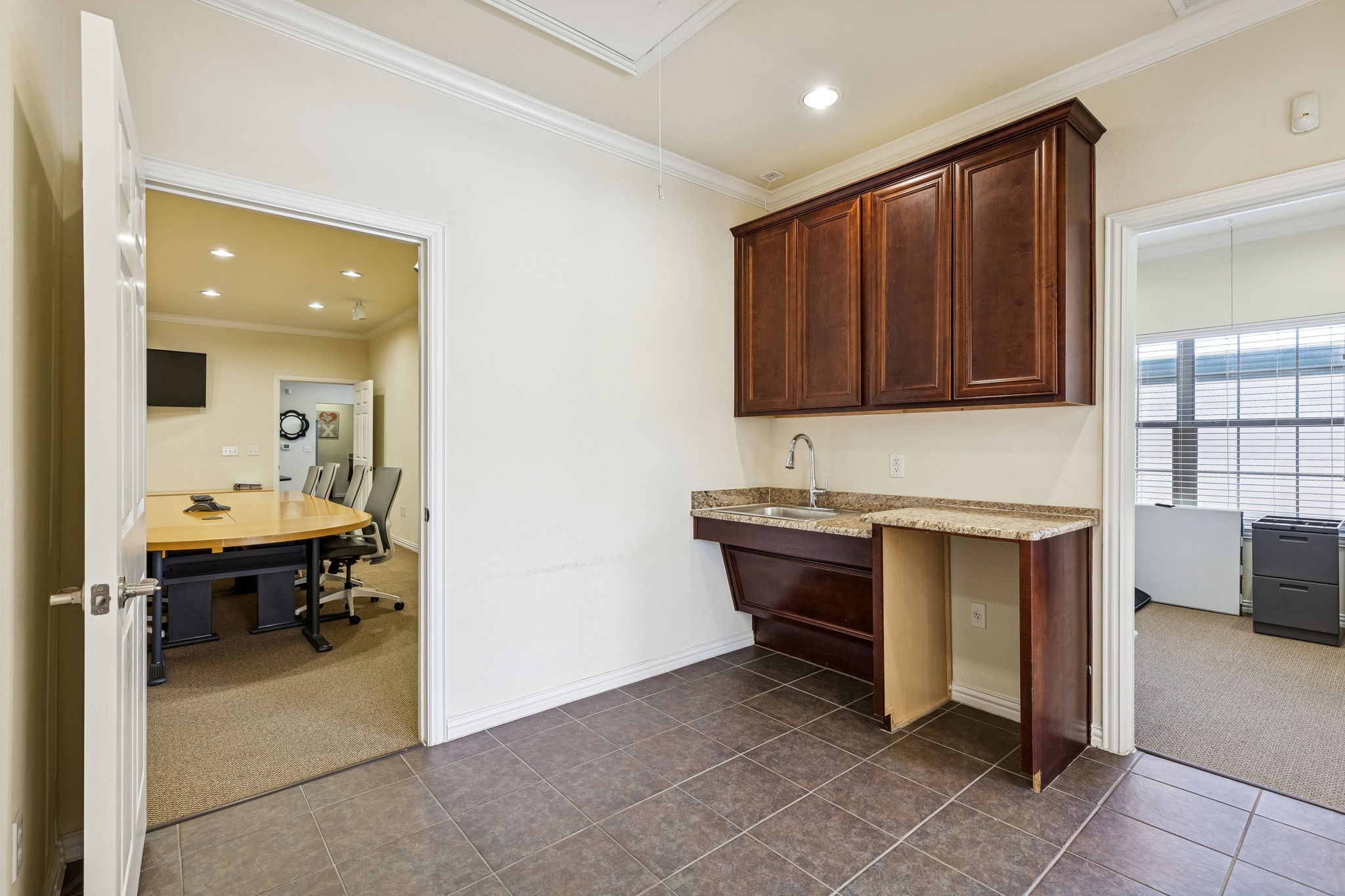 6636 N Riverside Drive 500B