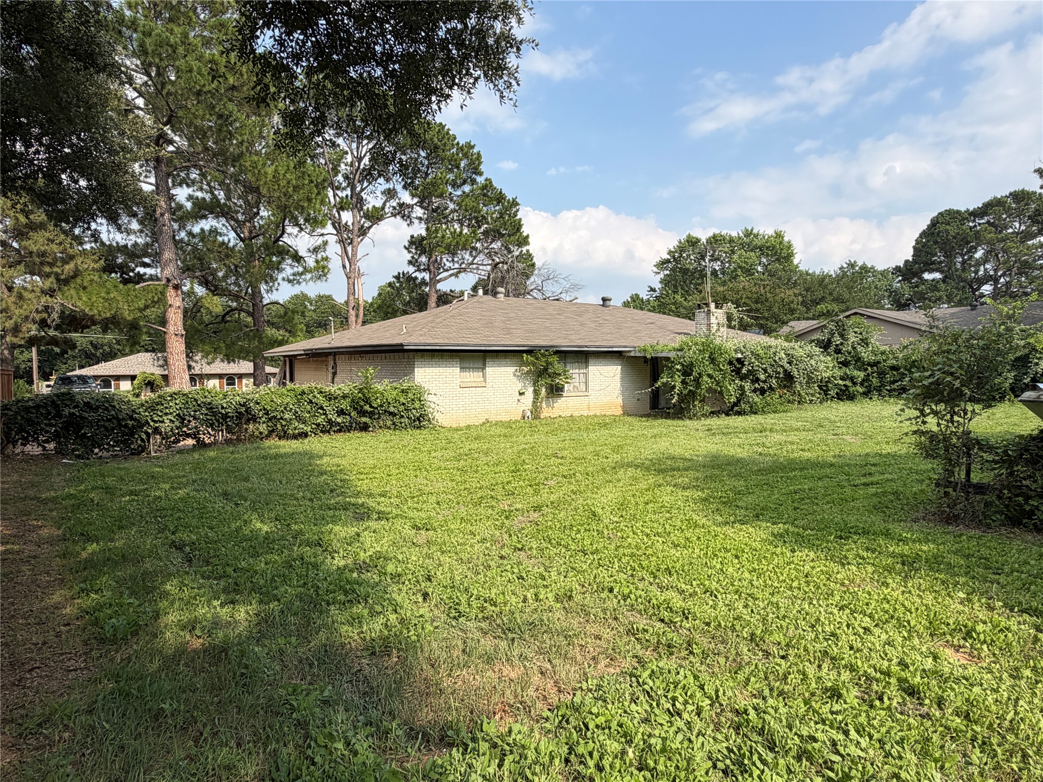 6400 Kingston Drive