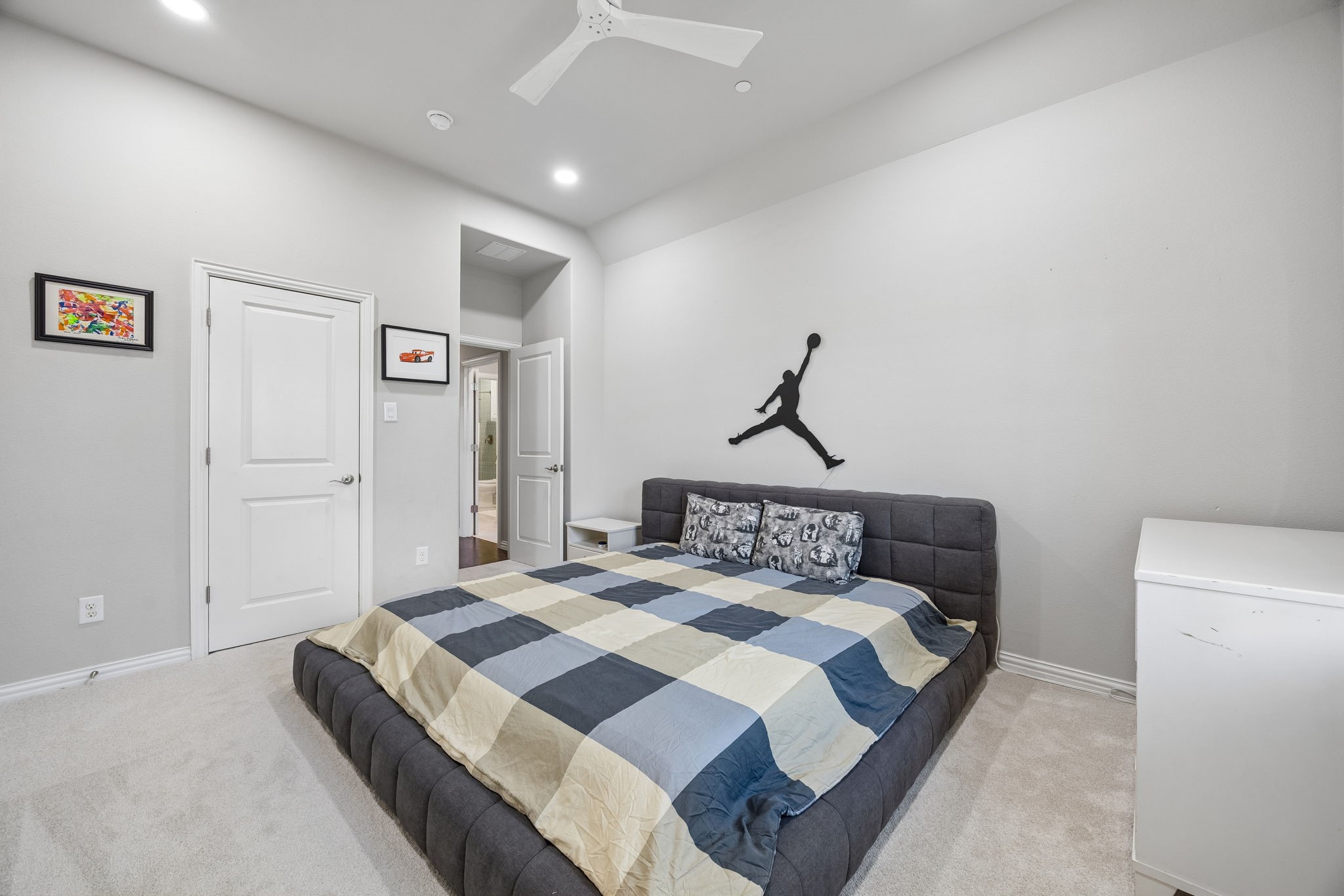 1008 Lexington Terrace