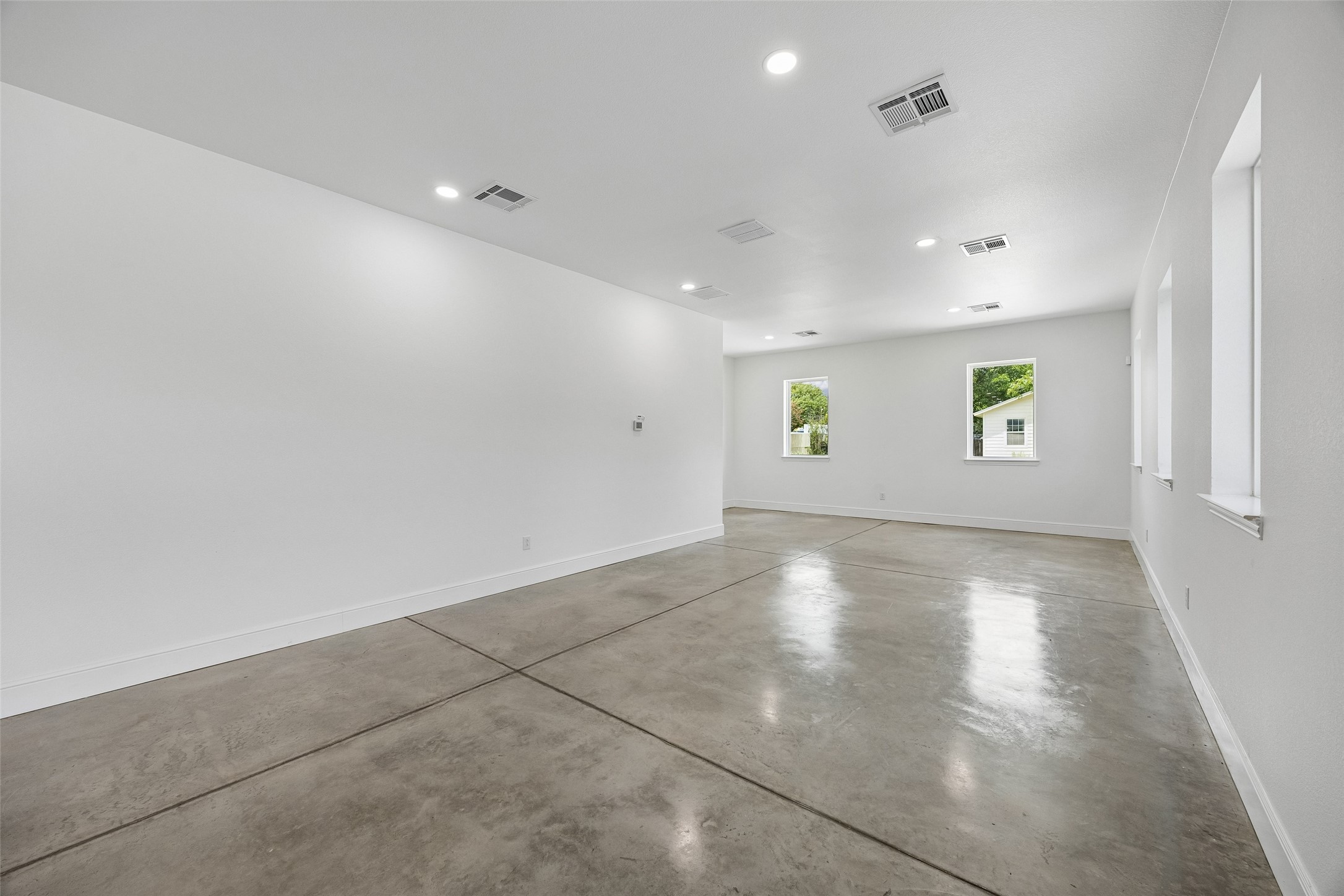 908 Cresthaven Drive 200