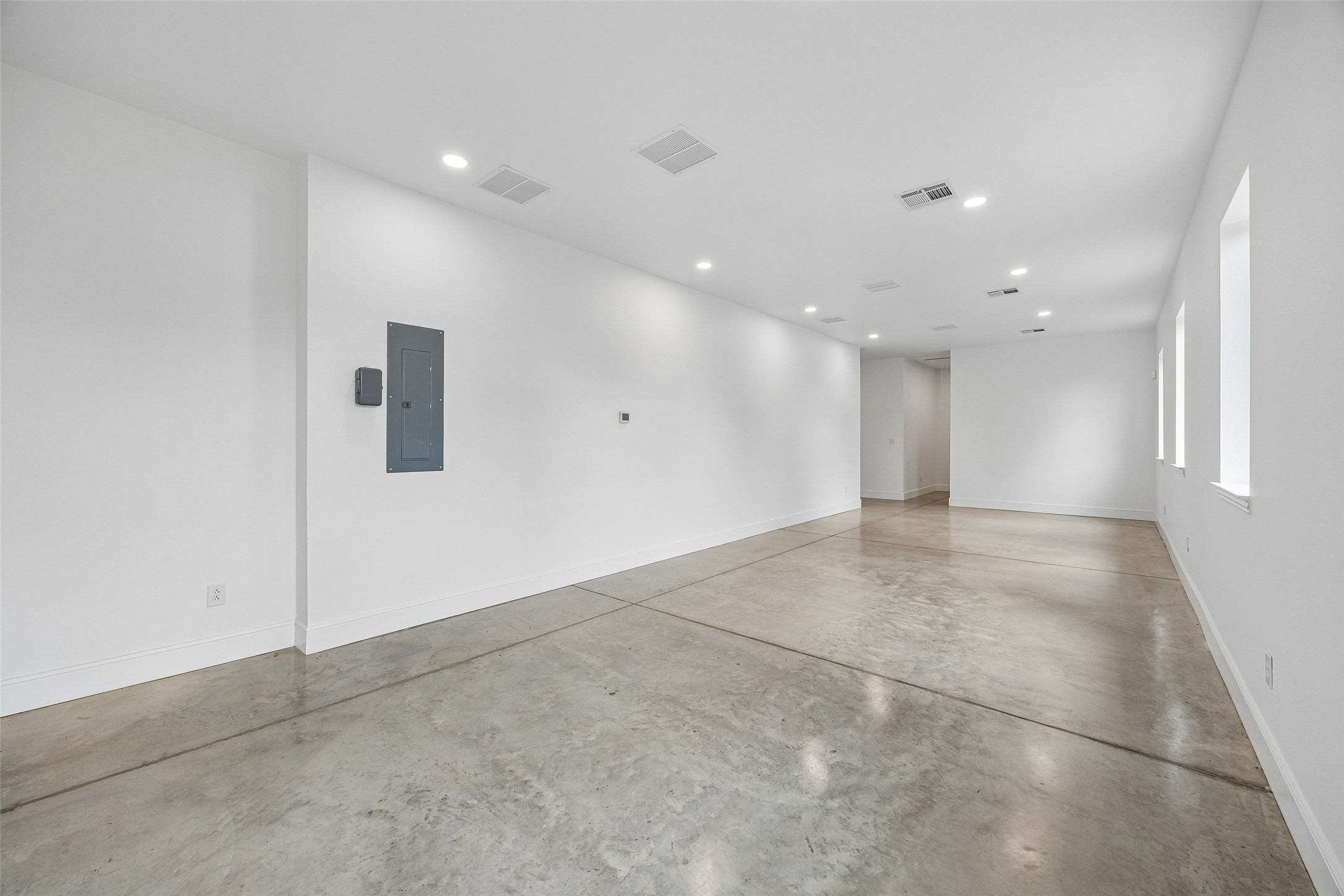 908 Cresthaven Drive 200
