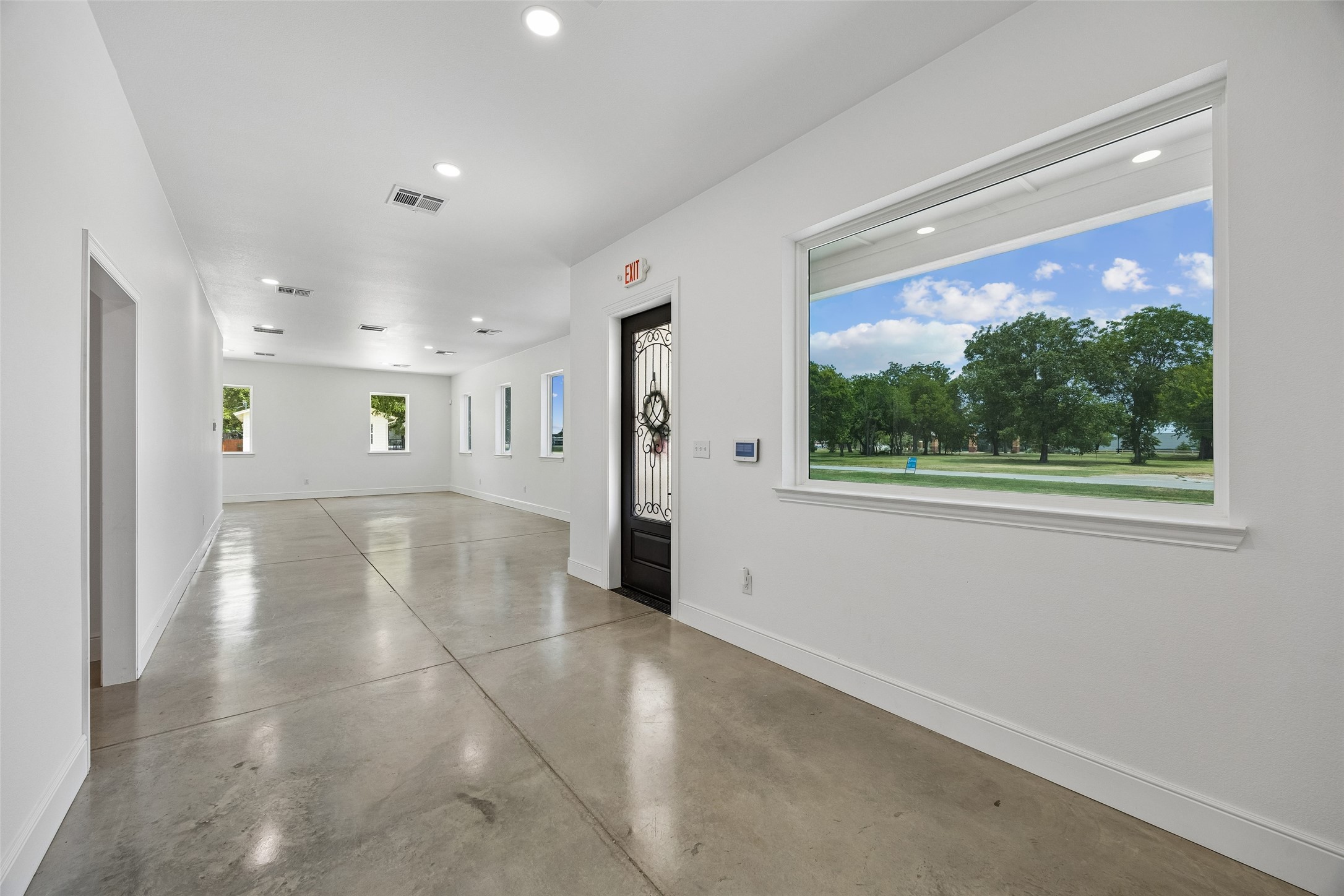 908 Cresthaven Drive 200