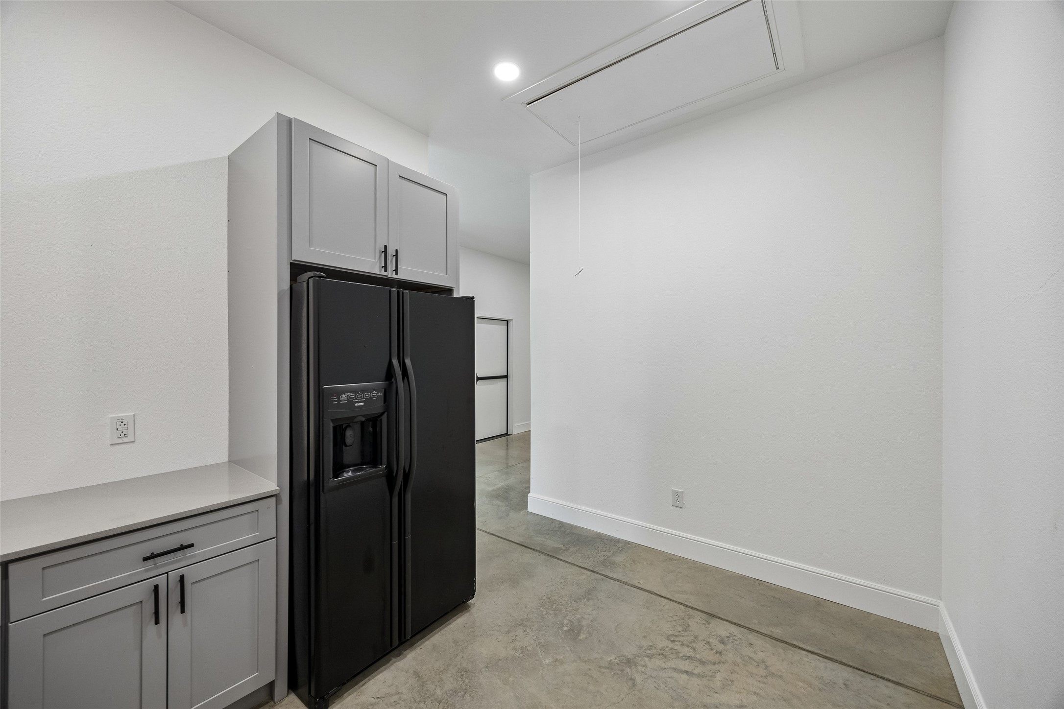908 Cresthaven Drive 200