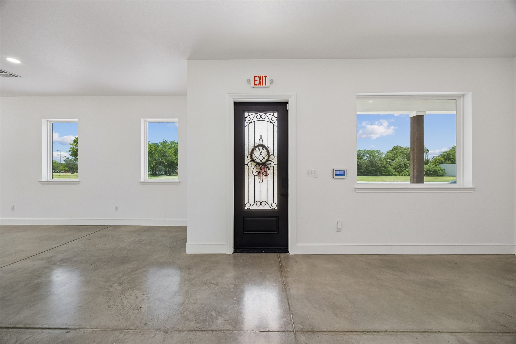 908 Cresthaven Drive 200