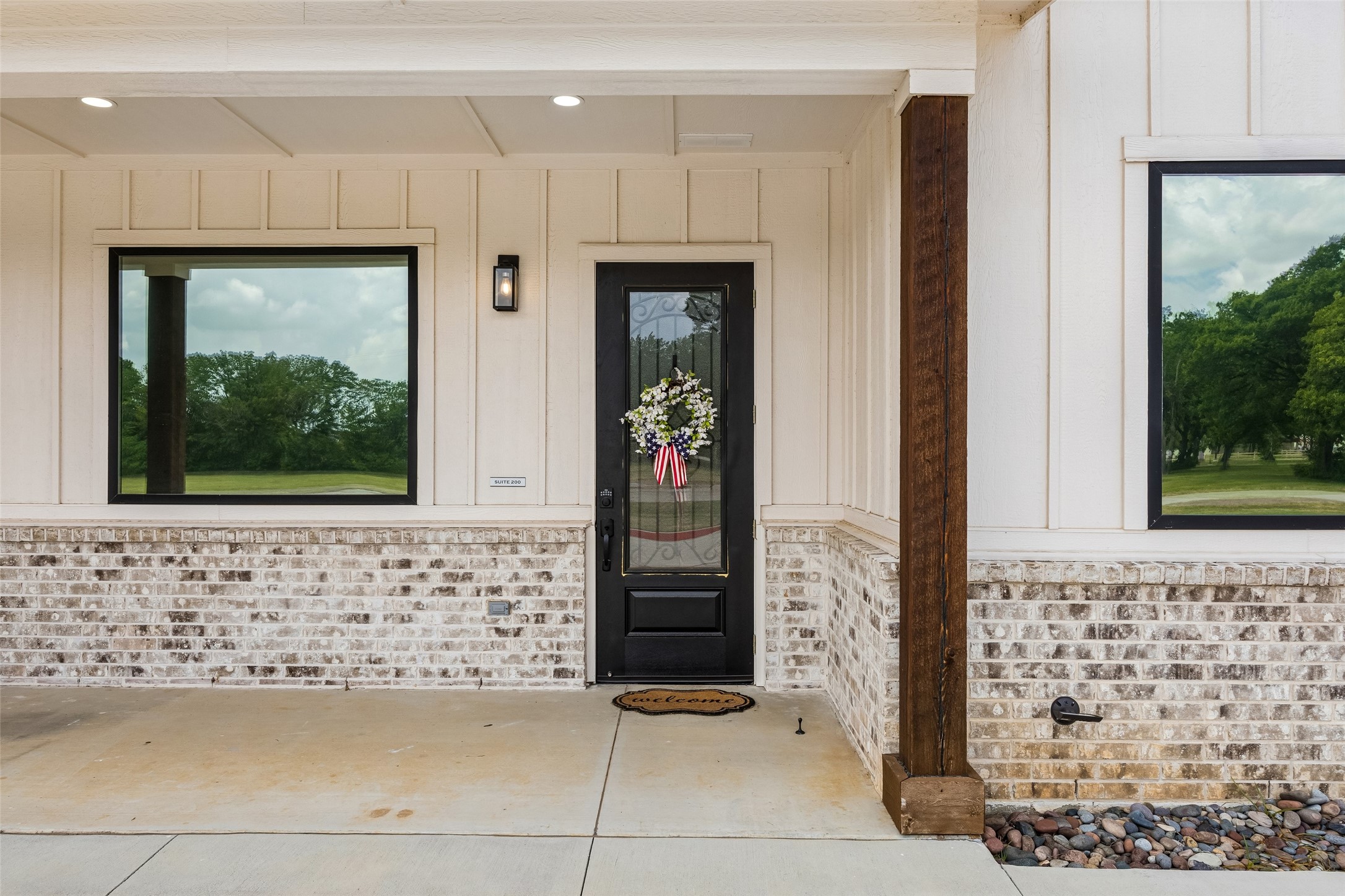 908 Cresthaven Drive 200