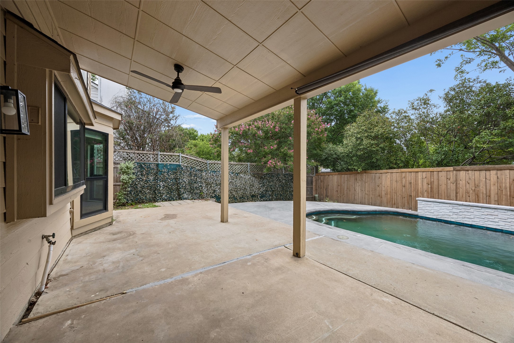 4321 Bradford Drive