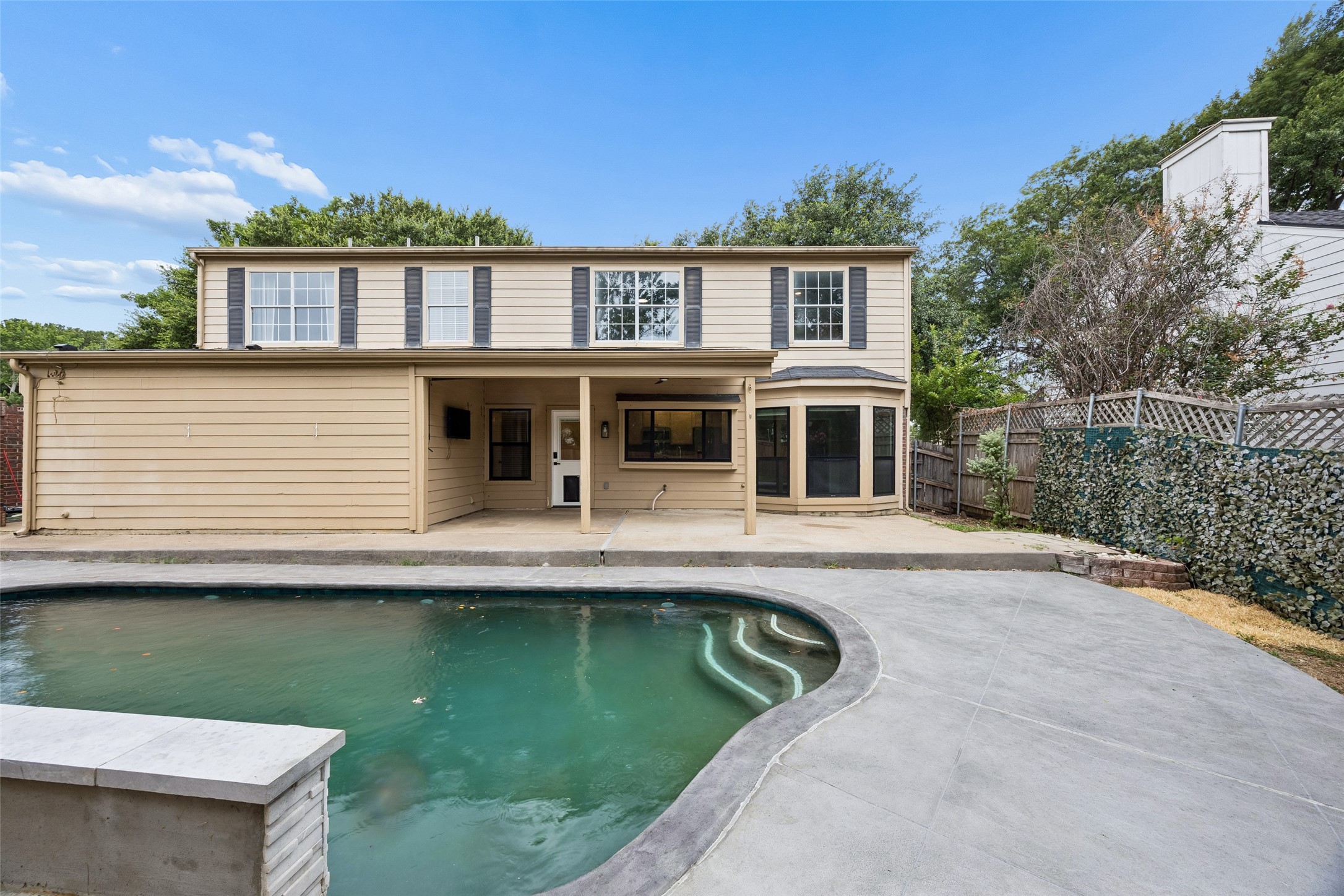 4321 Bradford Drive