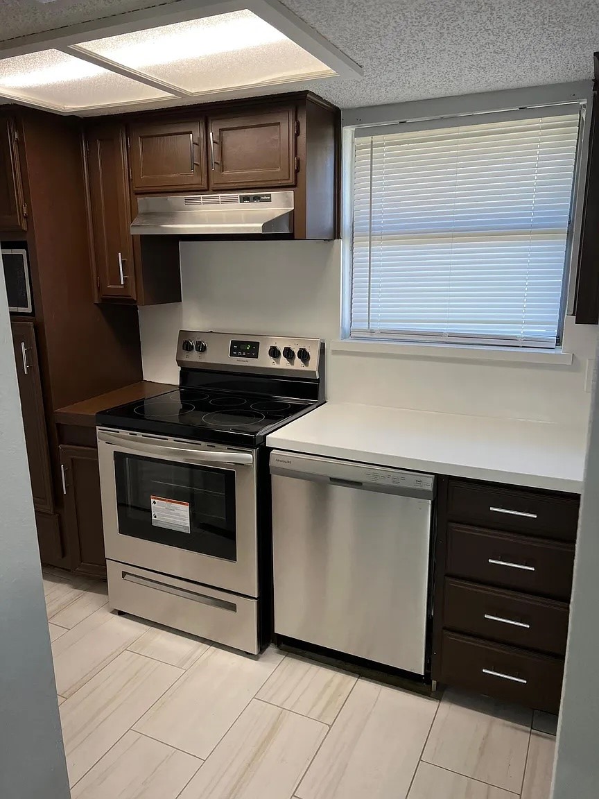 711 Harbour Town Drive 3