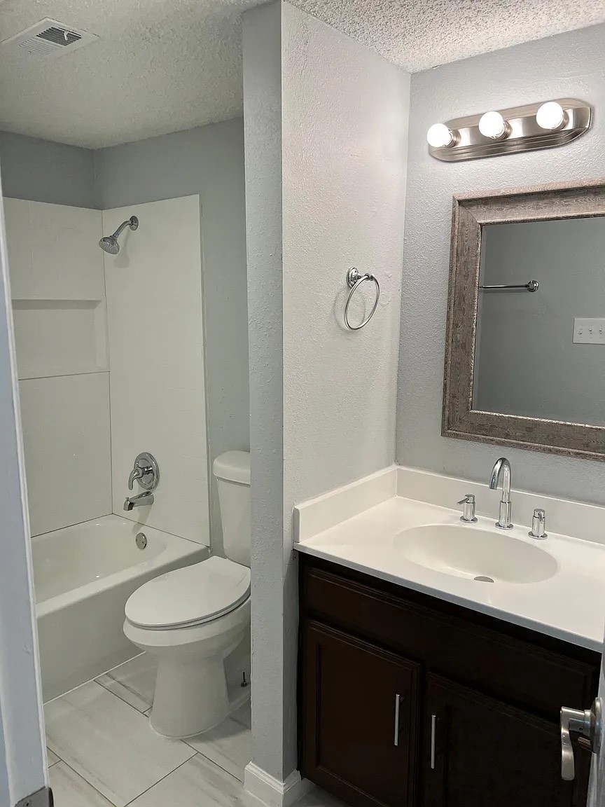 711 Harbour Town Drive 3