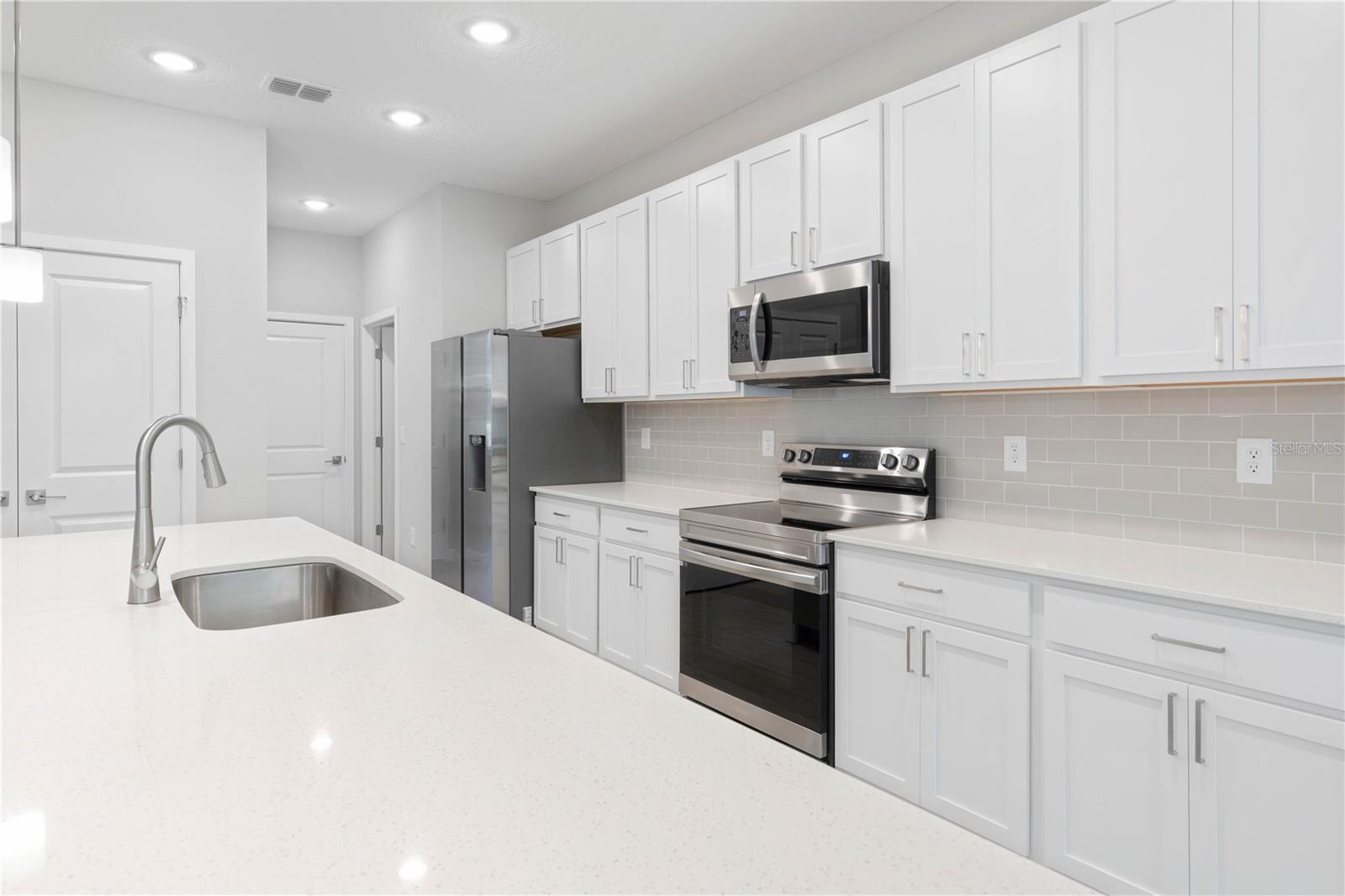 3490 IKOLA AVE
