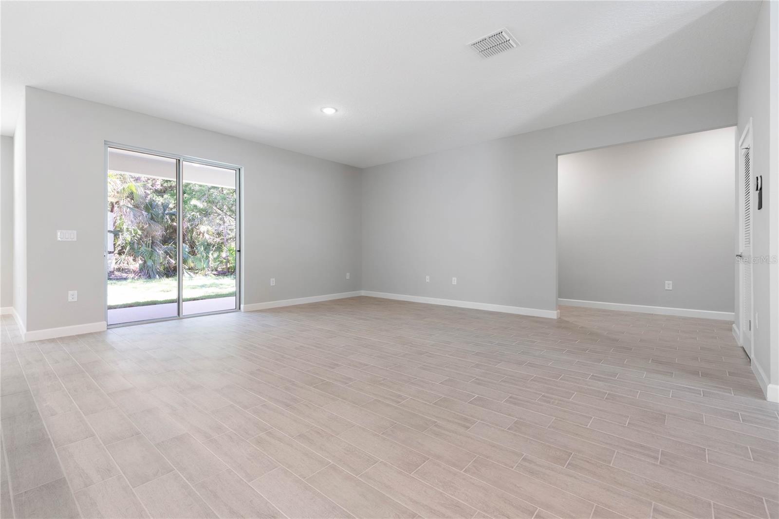 3490 IKOLA AVE