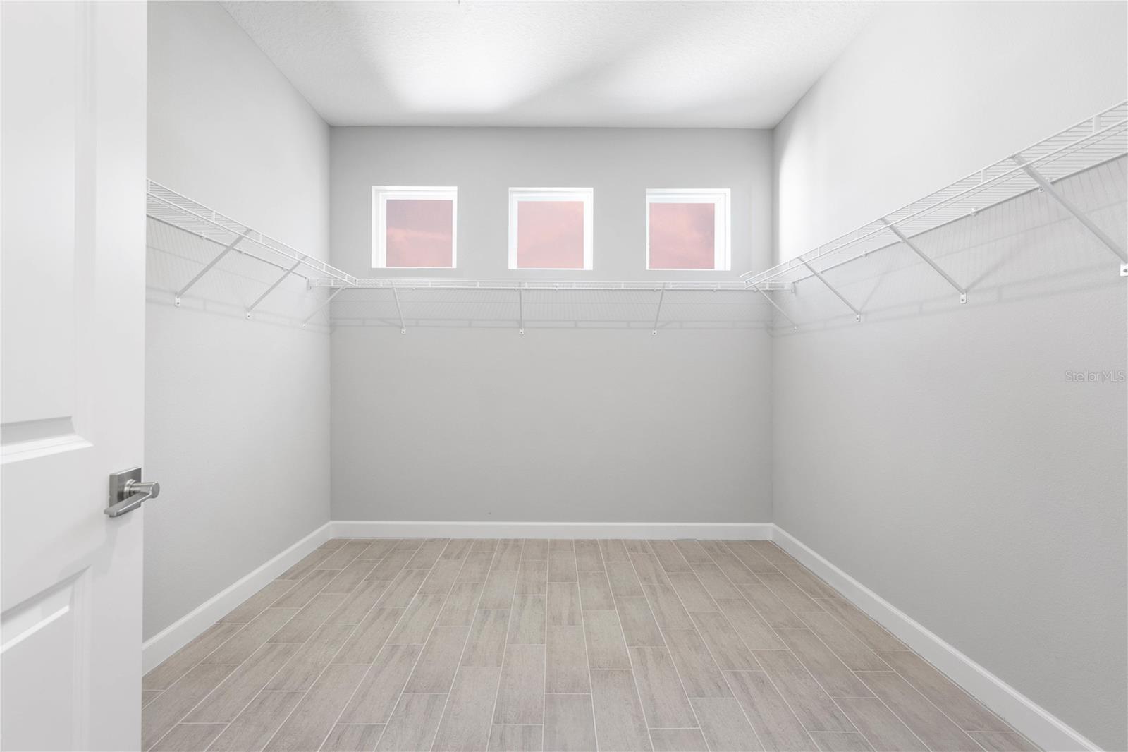 3490 IKOLA AVE
