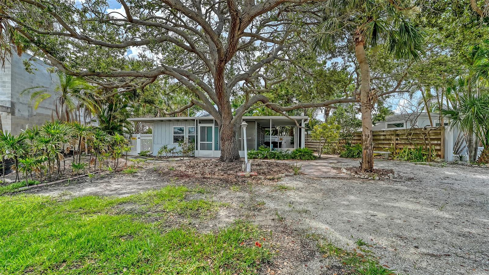 5531 CALLE DEL VERANO