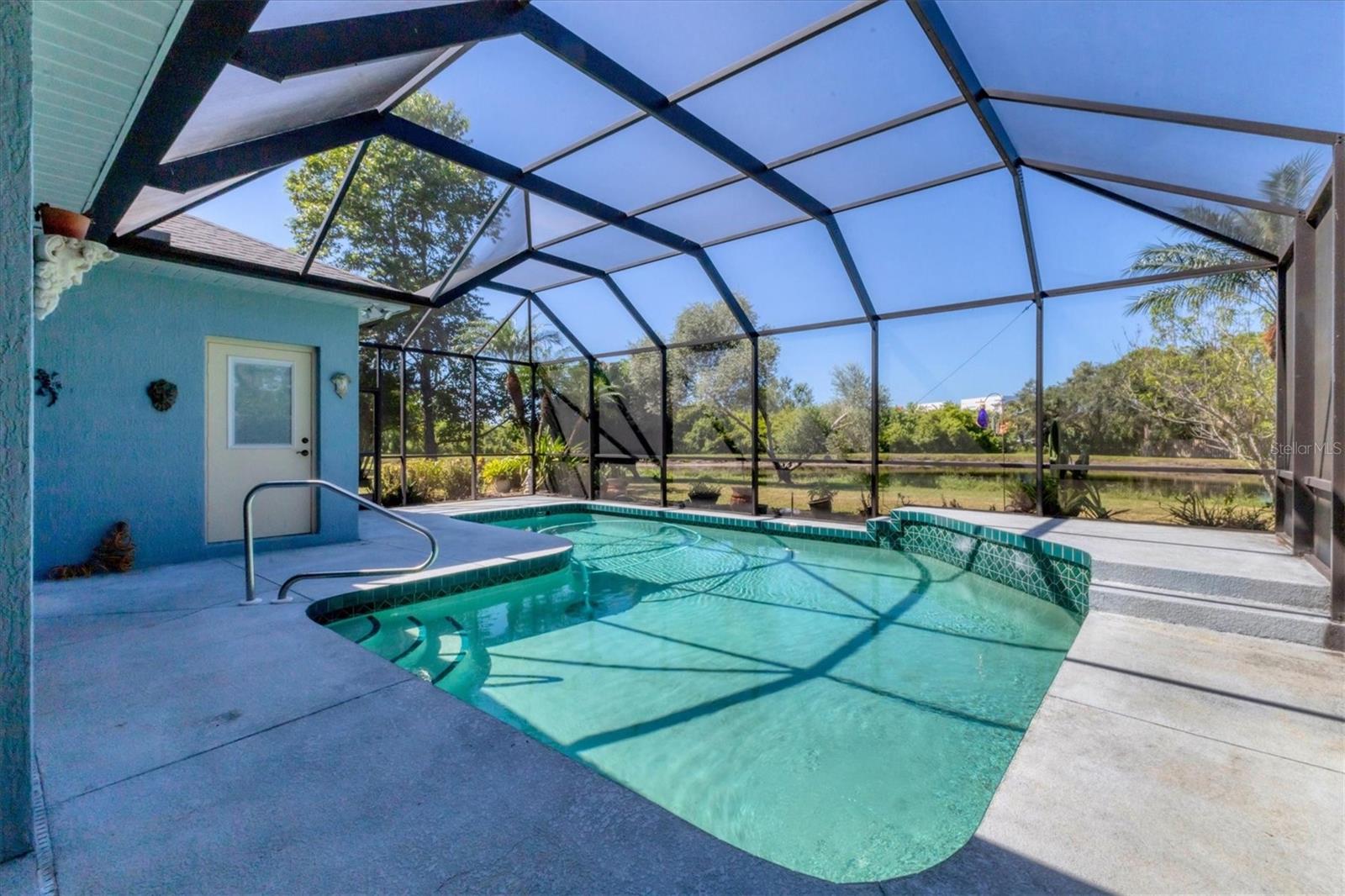 6203 90TH AVENUE CIR E