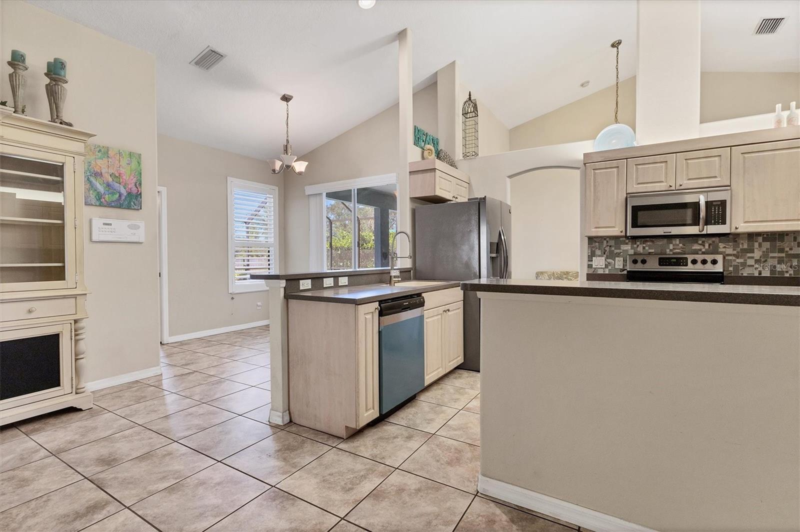 6203 90TH AVENUE CIR E