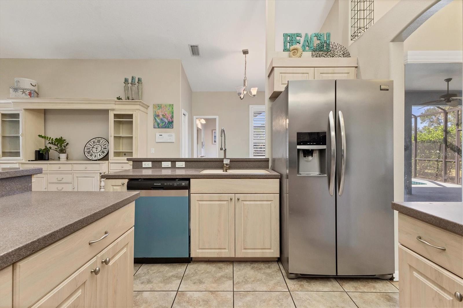 6203 90TH AVENUE CIR E